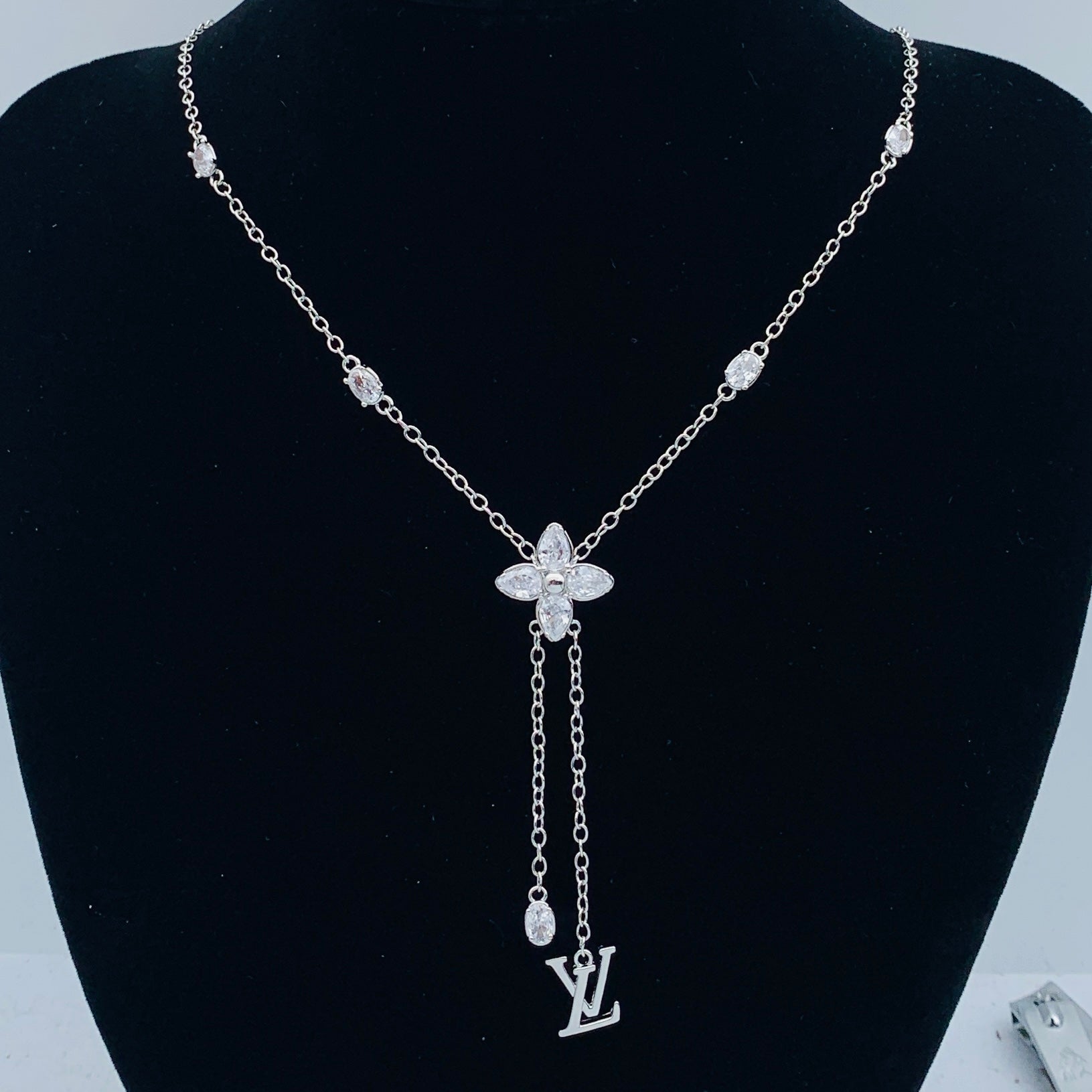 LuxluxHouse Low Price And High Quality Accessories Louis Vuitton