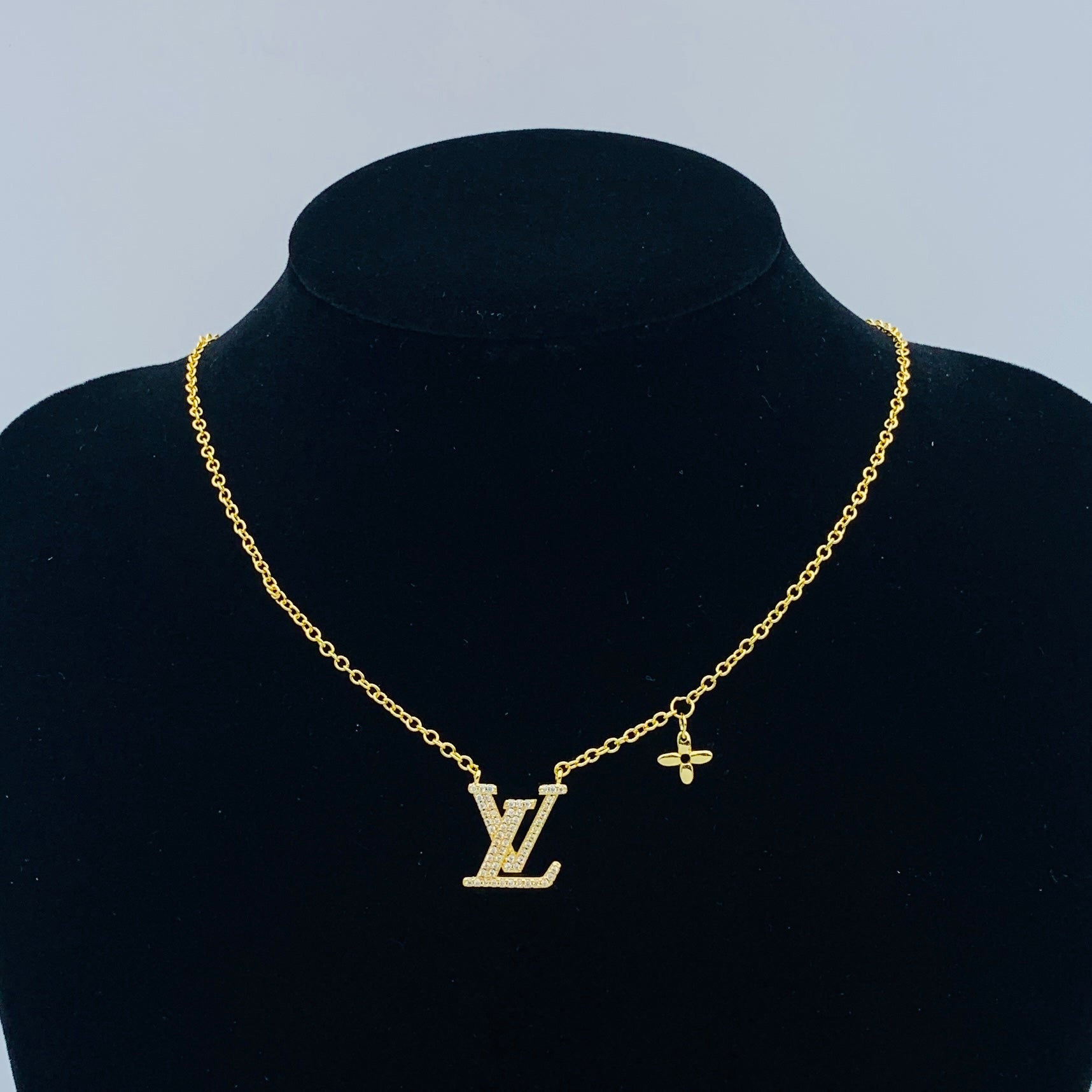 LuxluxHouse Low Price And High Quality Accessories Louis Vuitton