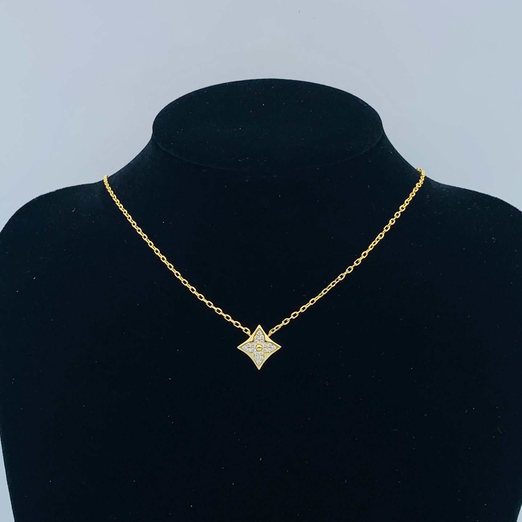 LuxluxHouse Low Price And High Quality Accessories Louis Vuitton