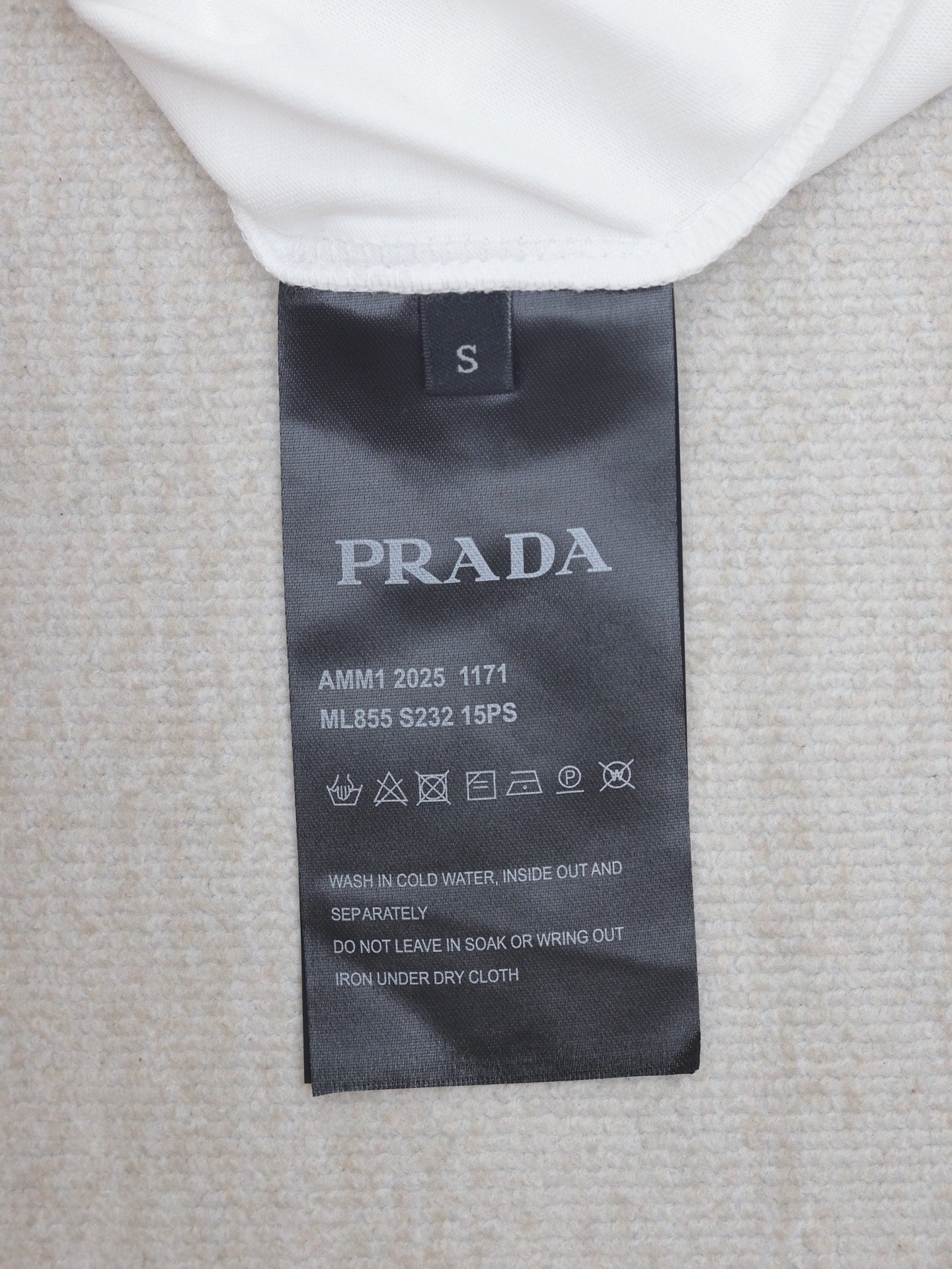 LuxluxHouse Best Quality Clothes T-shirt Prada