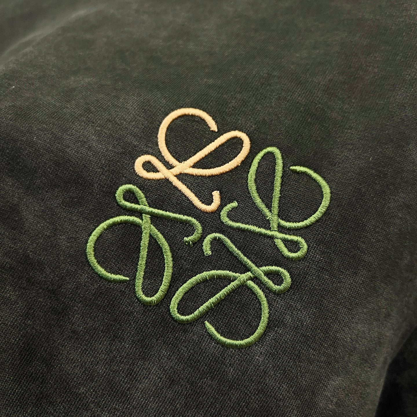 LuxluxHouse Best Quality Clothes T-shirt Loewe