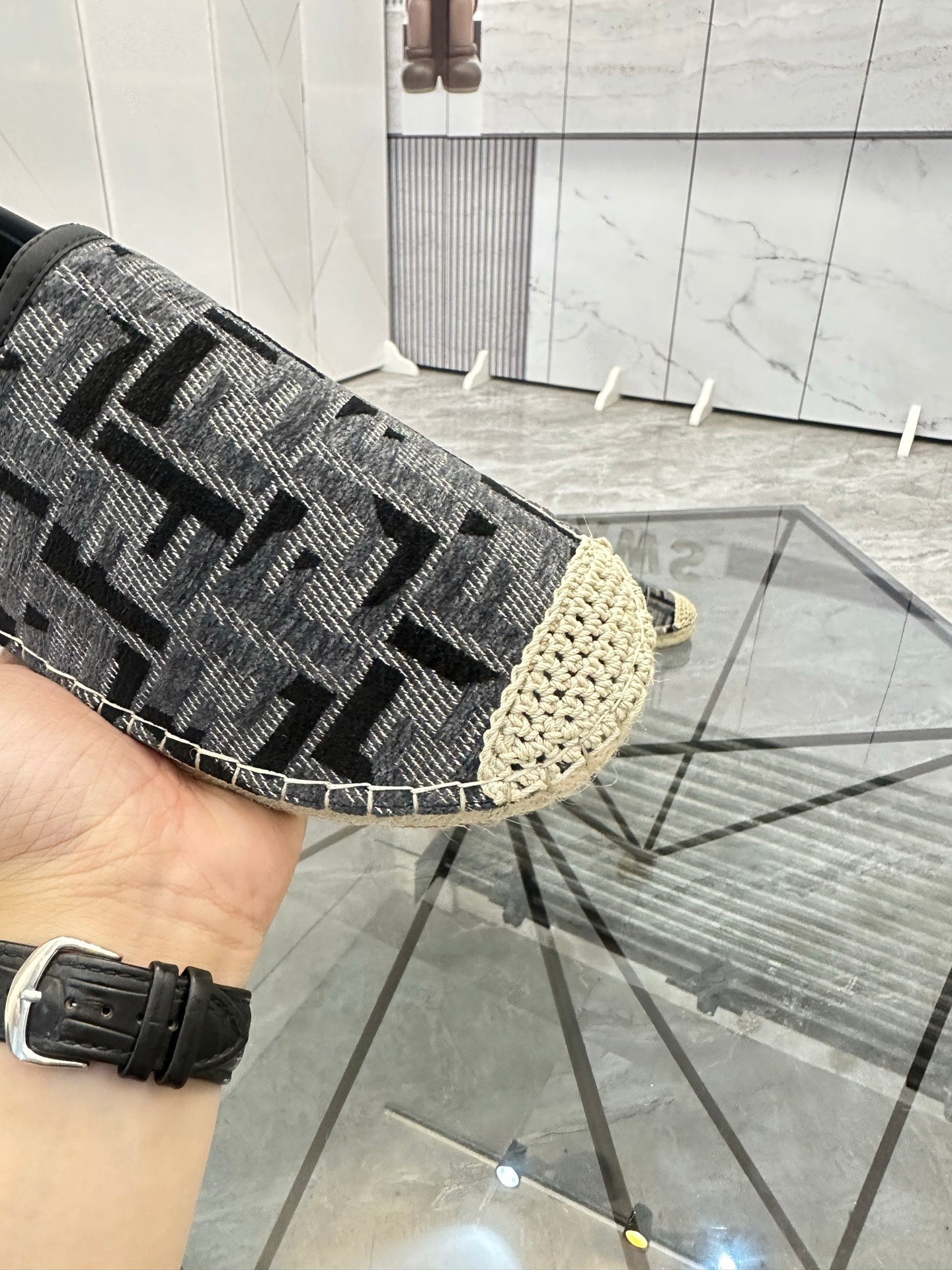 LuxluxHouse Best Quality Shoes Fendi