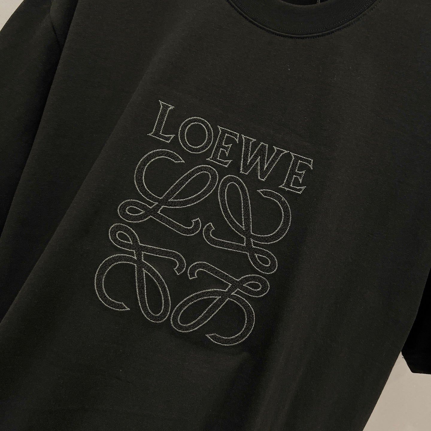 LuxluxHouse Best Quality Clothes T-shirt Loewe
