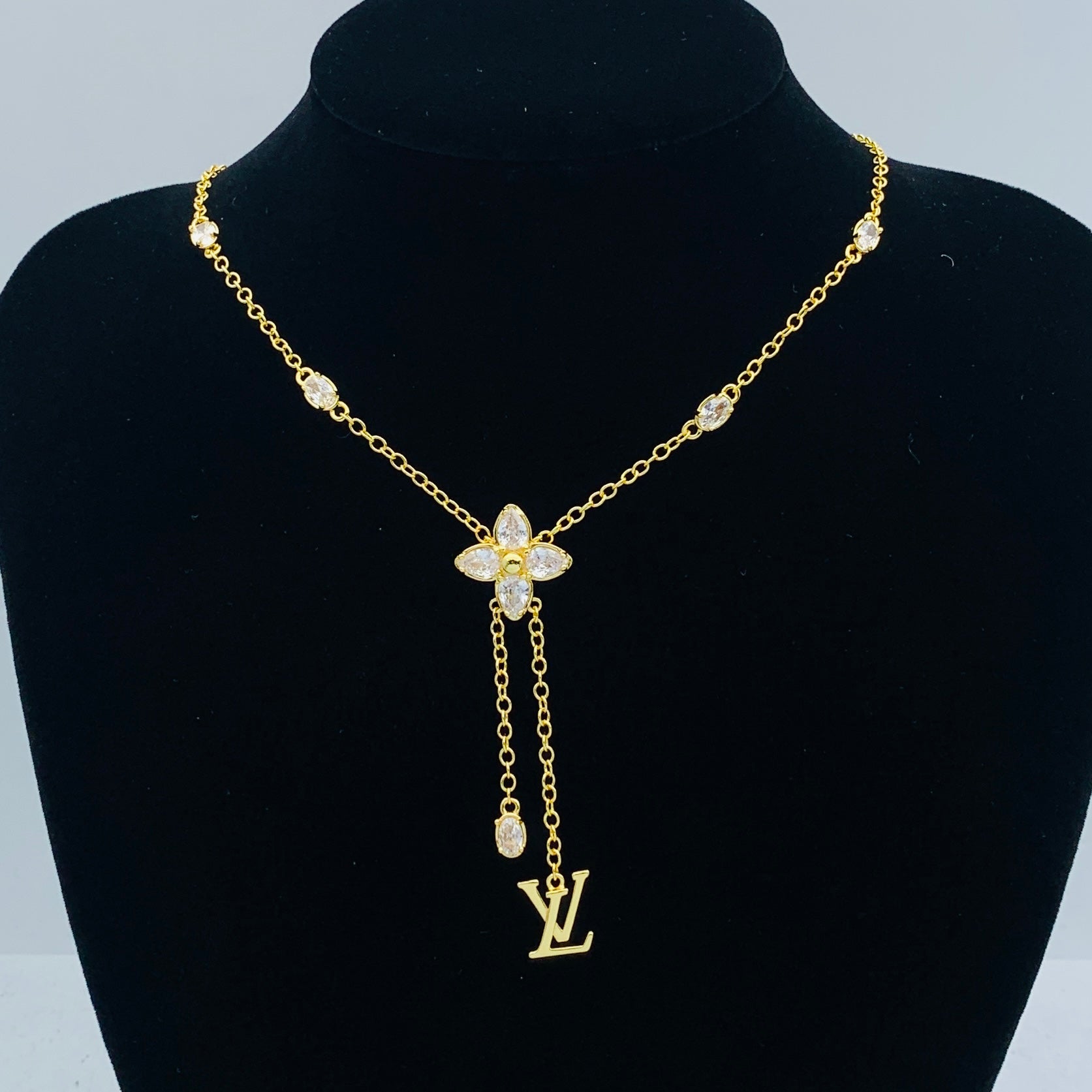 LuxluxHouse Low Price And High Quality Accessories Louis Vuitton