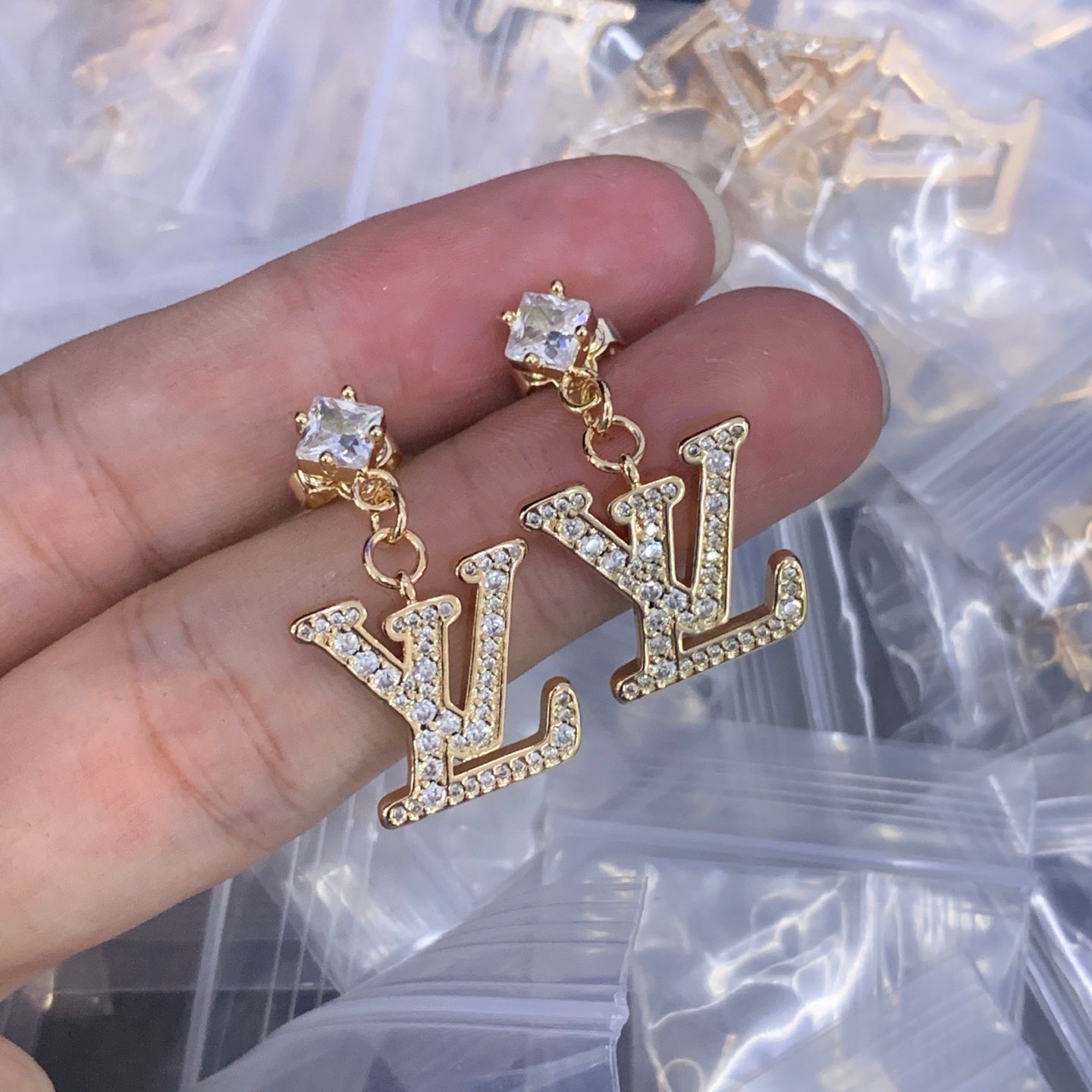 LuxluxHouse Low Price And High Quality Accessories Louis Vuitton