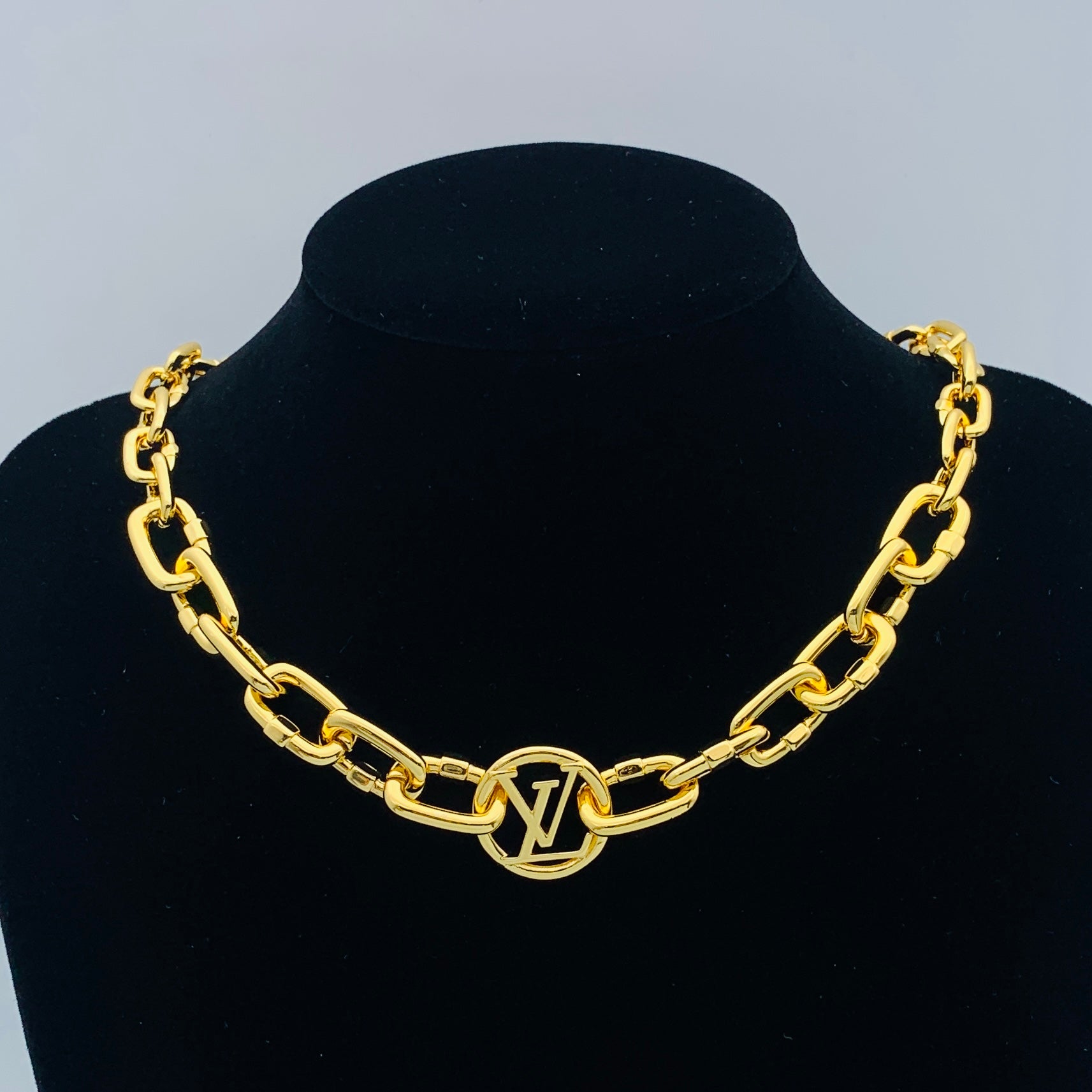 LuxluxHouse Low Price And High Quality Accessories Louis Vuitton
