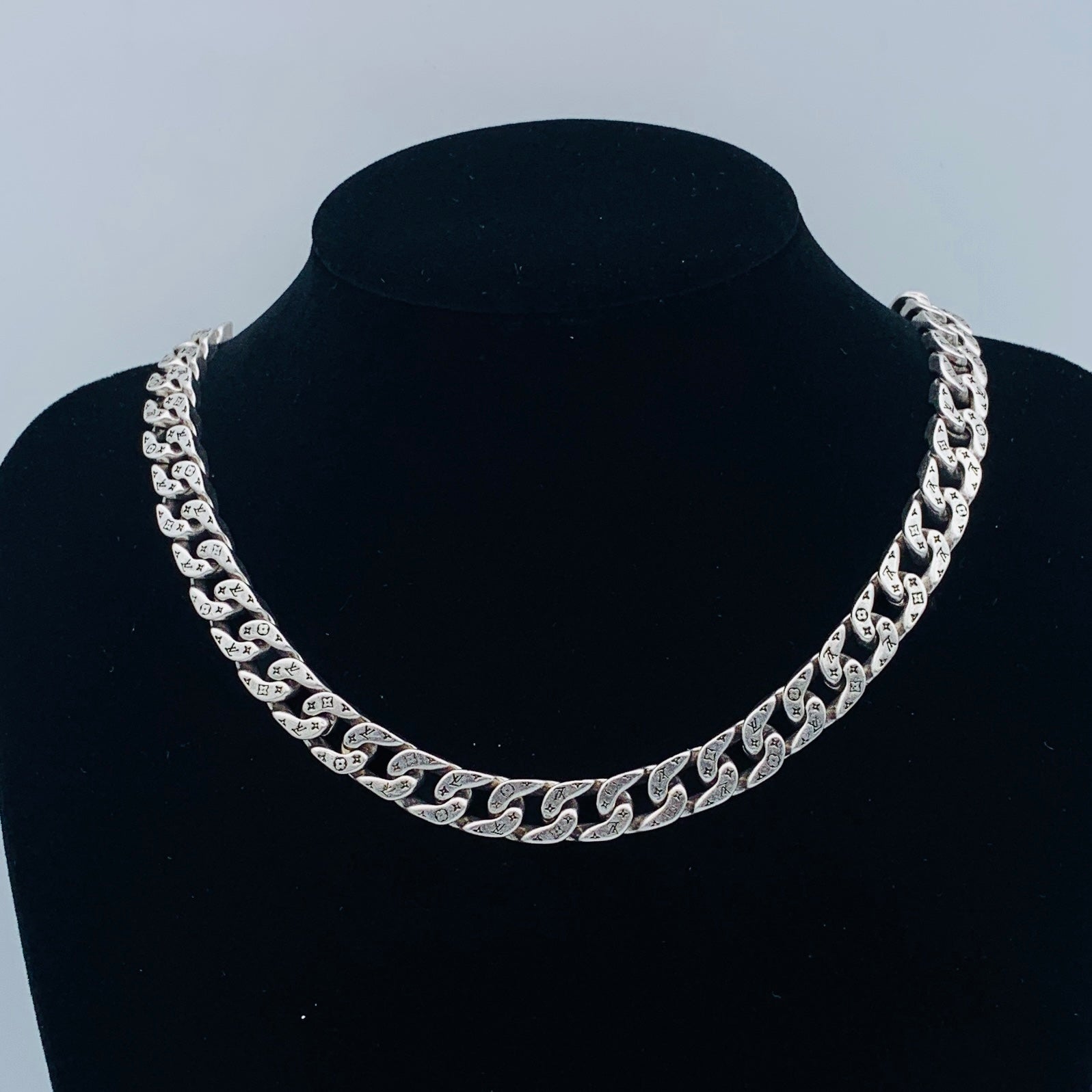 LuxluxHouse Low Price And High Quality Accessories Louis Vuitton