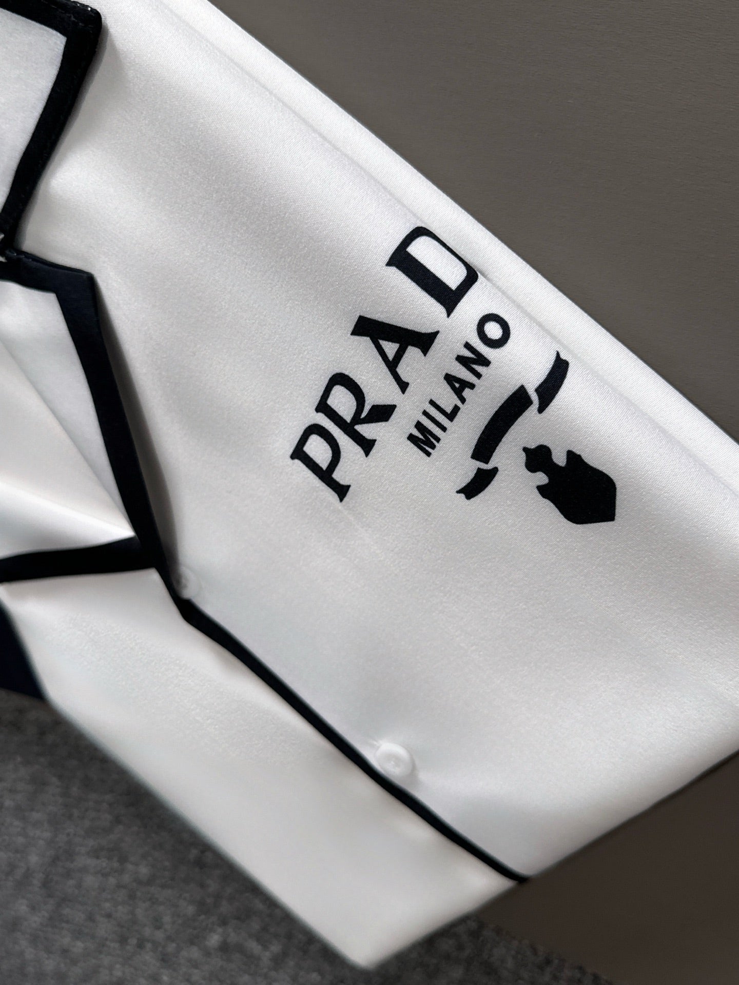 LuxluxHouse Best Quality Clothes Shirts&Polo Prada