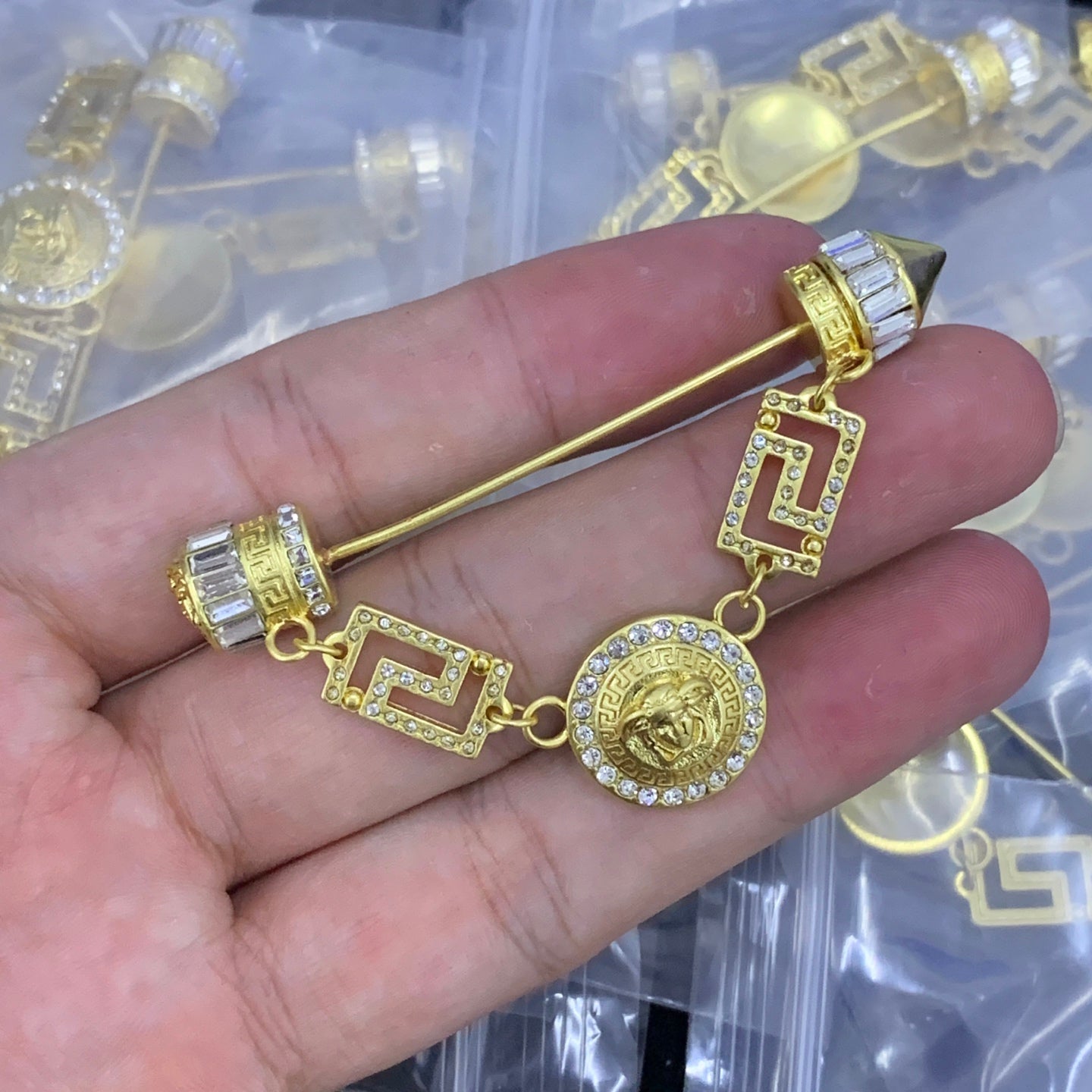 LuxluxHouse Low Price And High Quality Accessories Versace