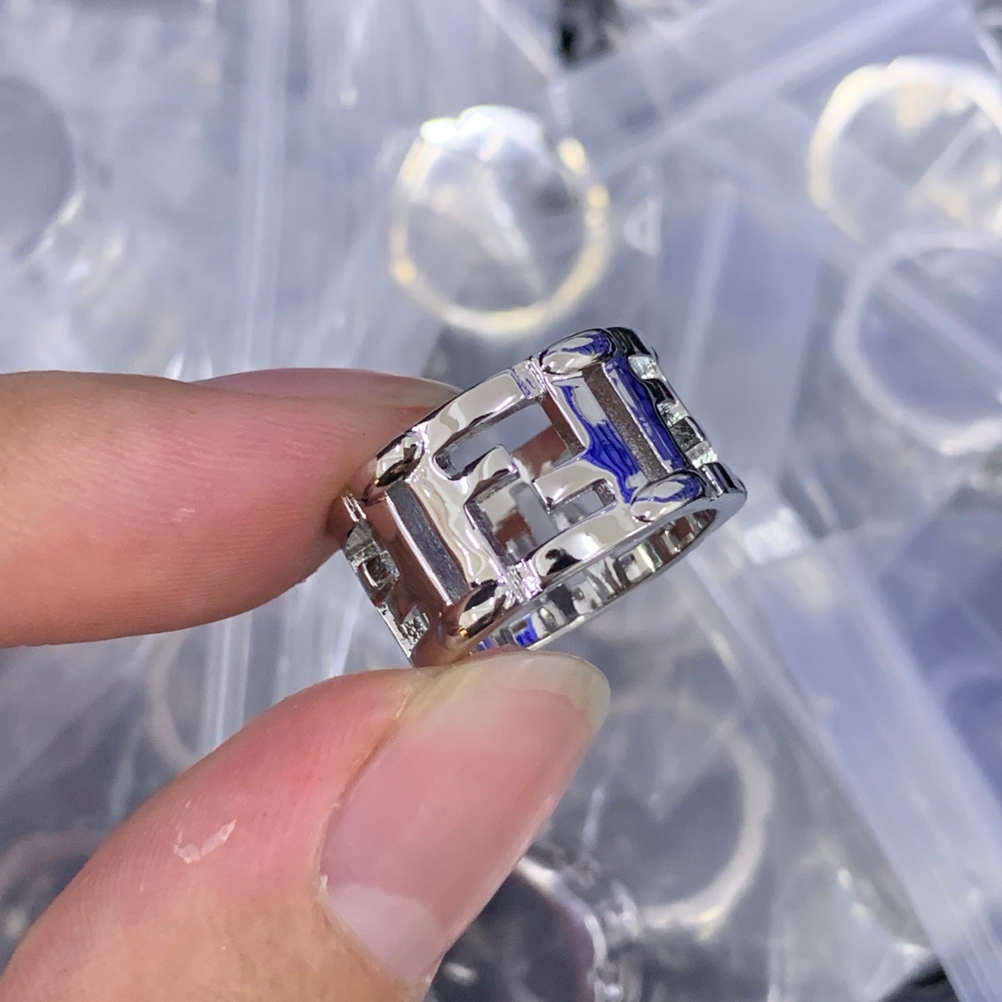 LuxluxHouse Low Price And High Quality Accessories Fendi