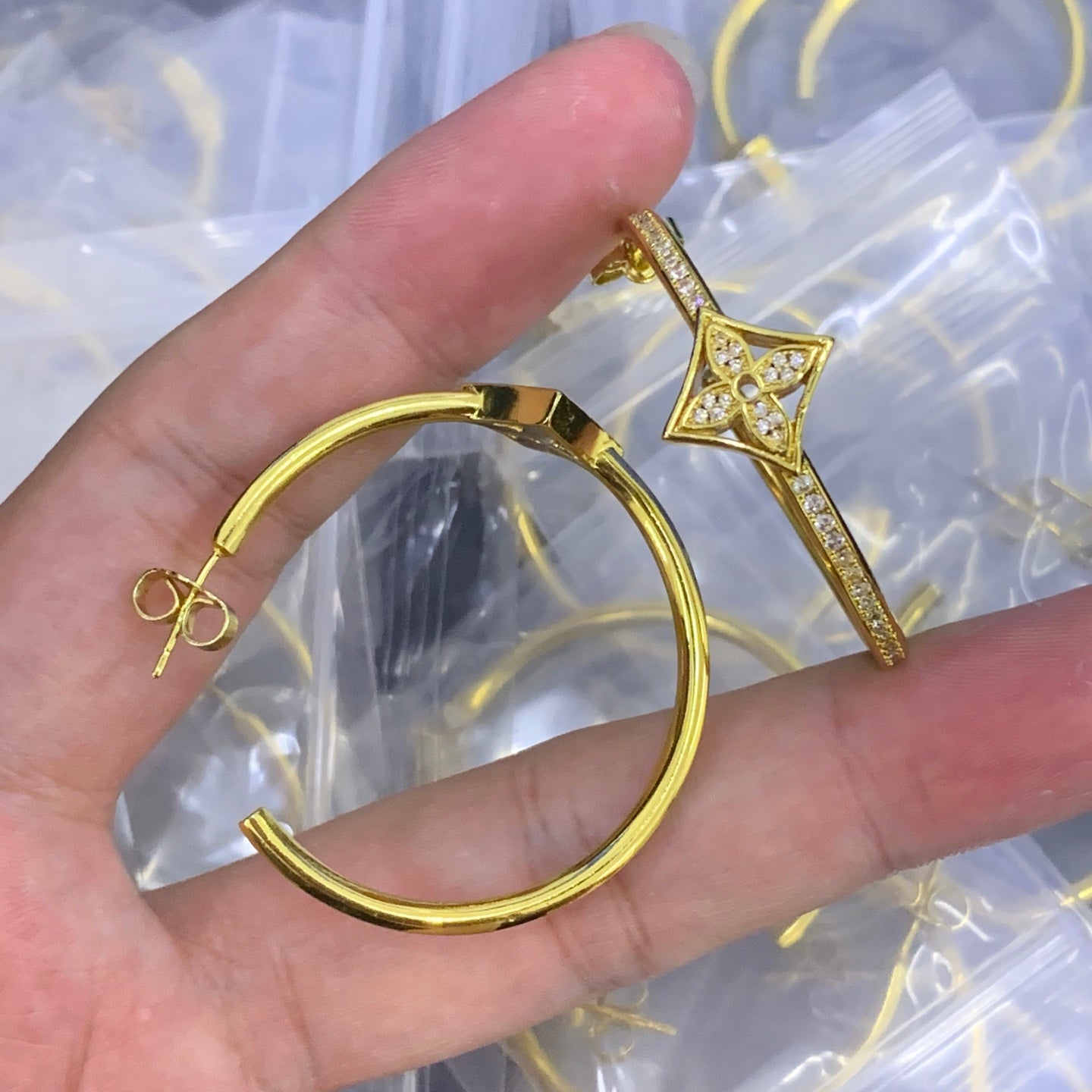 LuxluxHouse Low Price And High Quality Accessories Louis Vuitton