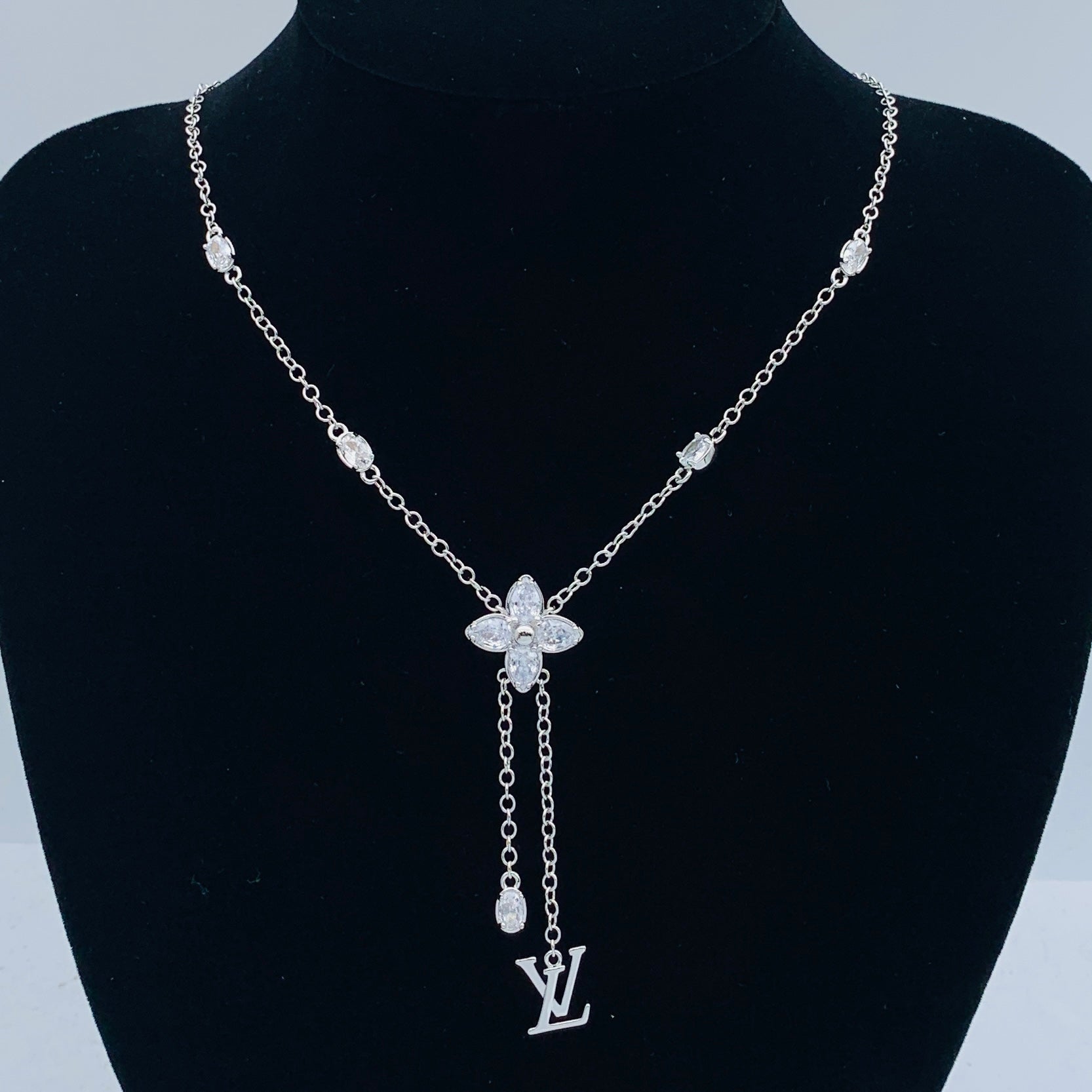 LuxluxHouse Low Price And High Quality Accessories Louis Vuitton