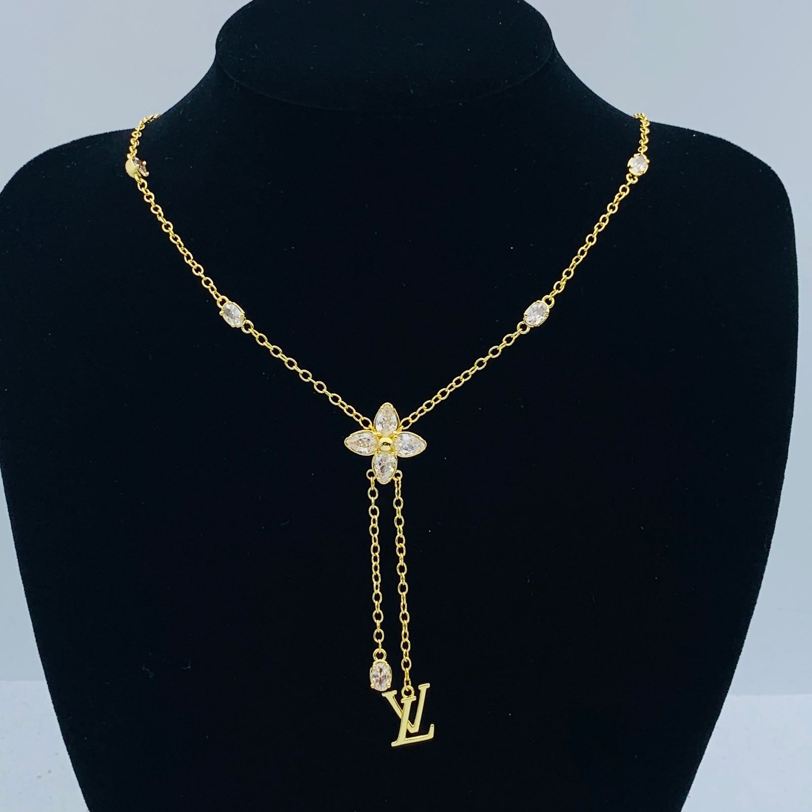 LuxluxHouse Low Price And High Quality Accessories Louis Vuitton