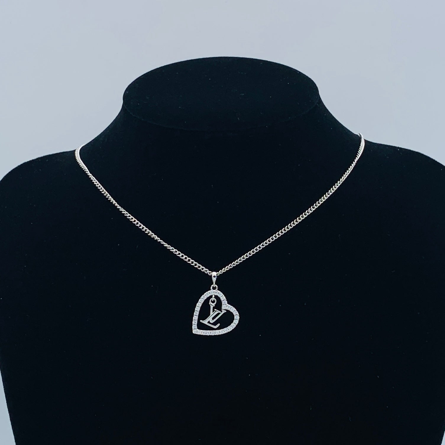 LuxluxHouse Low Price And High Quality Accessories Louis Vuitton