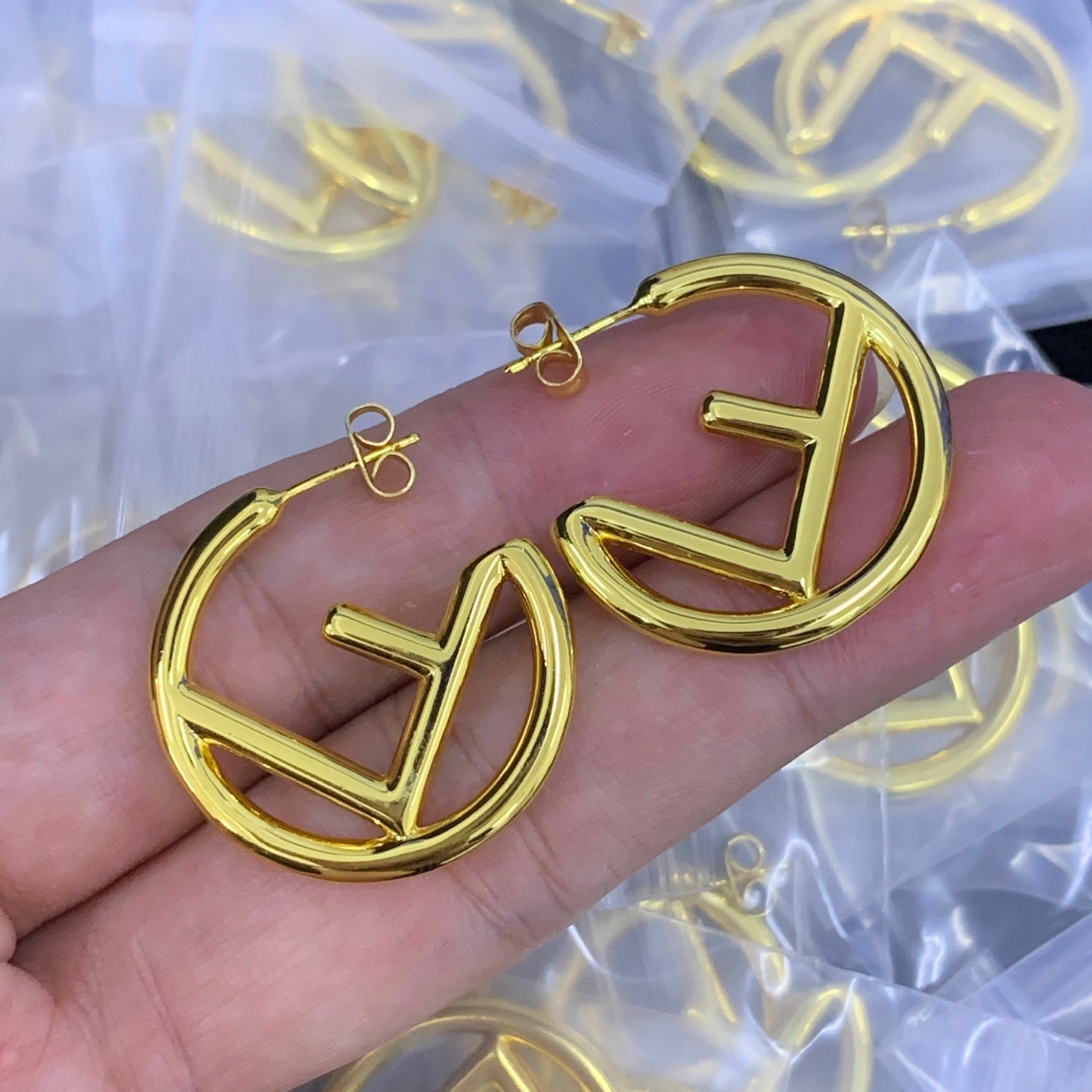 LuxluxHouse Low Price And High Quality Accessories Fendi