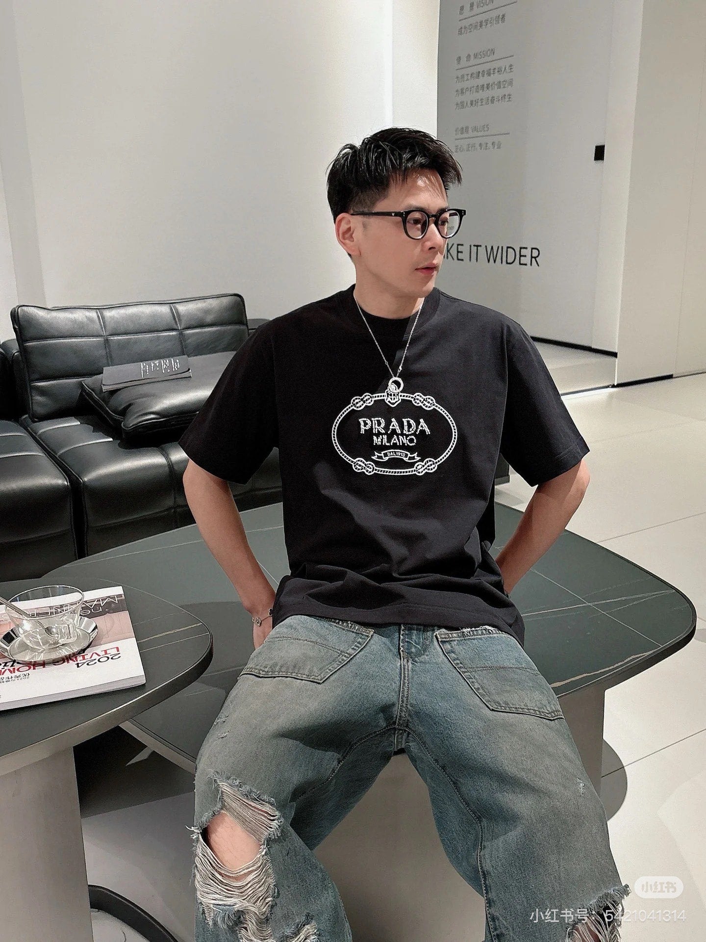 LuxluxHouse Best Quality Clothes T-shirt Prada