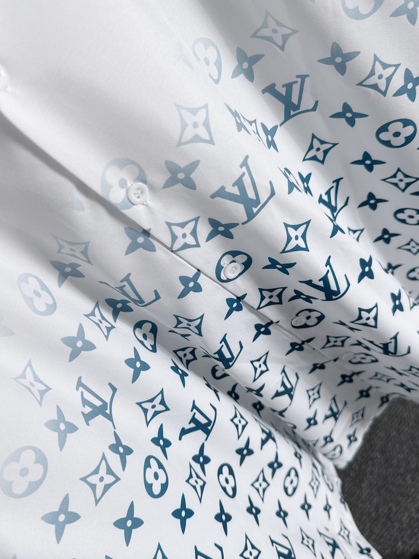 LuxluxHouse Best Quality Clothes Shirts&Polo Louis Vuitton