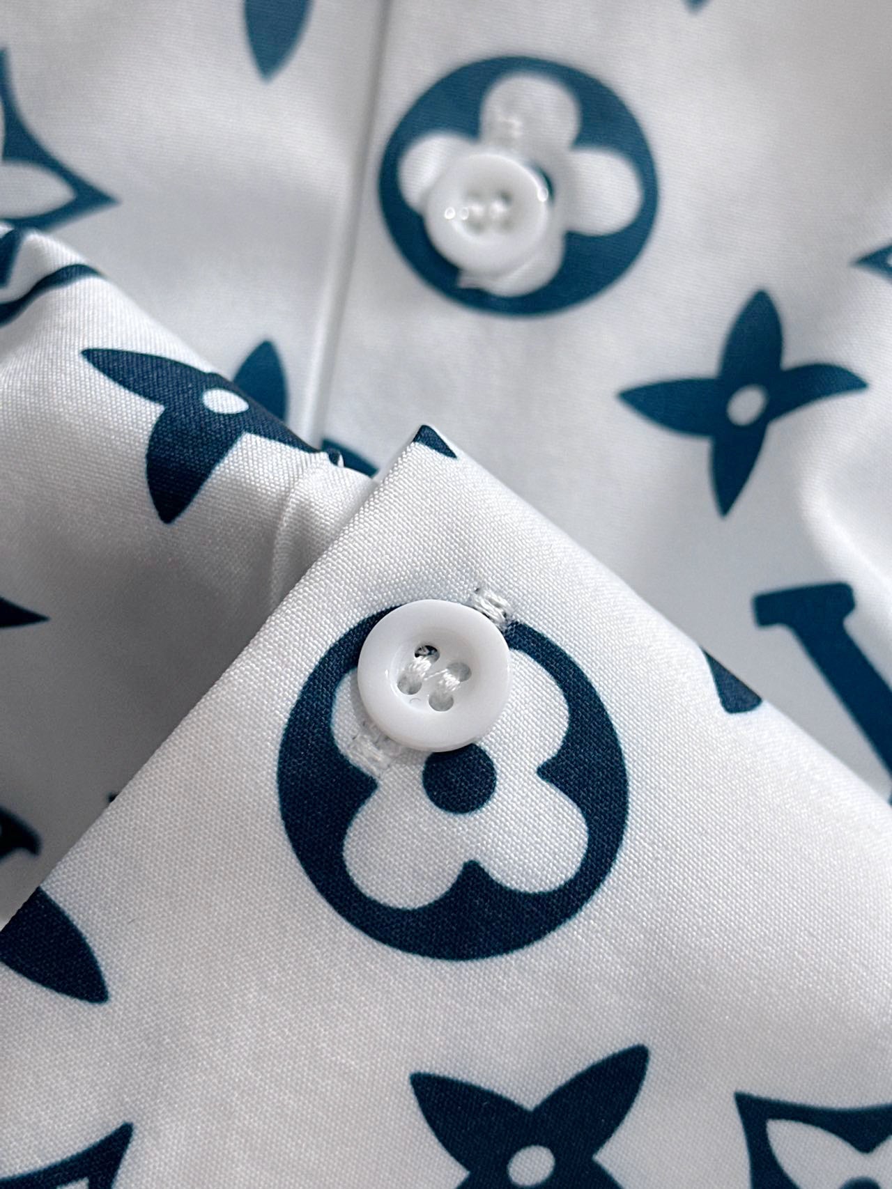 LuxluxHouse Best Quality Clothes Shirts&Polo Louis Vuitton