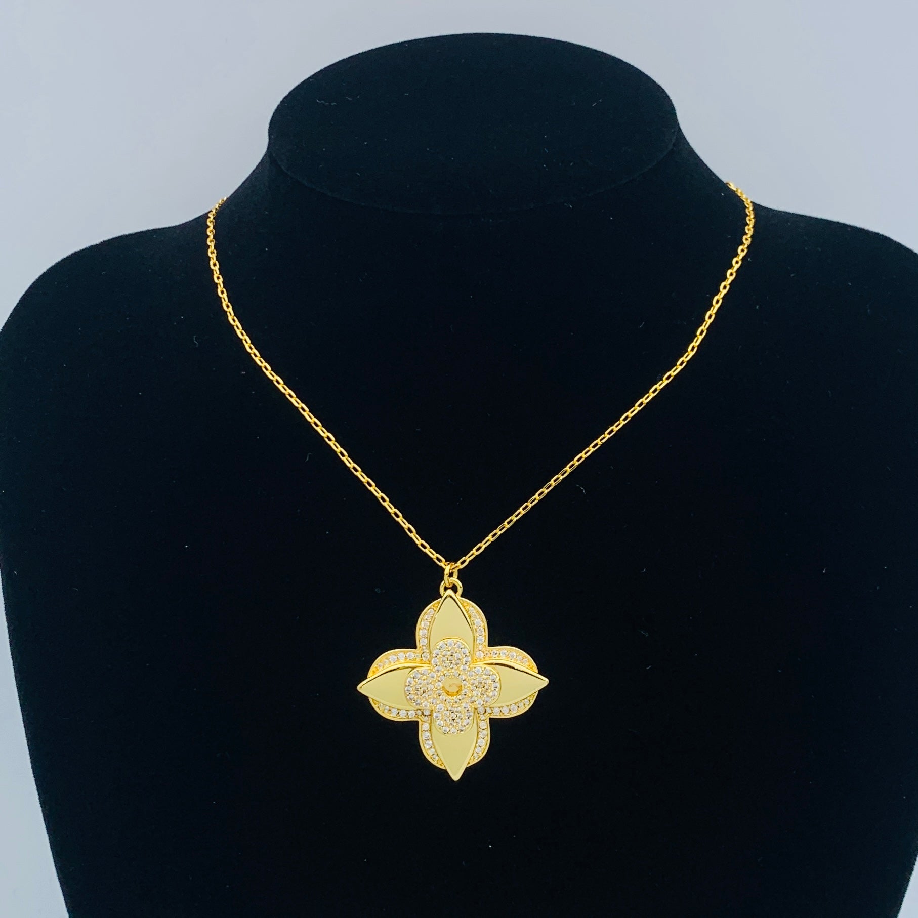 LuxluxHouse Low Price And High Quality Accessories Louis Vuitton