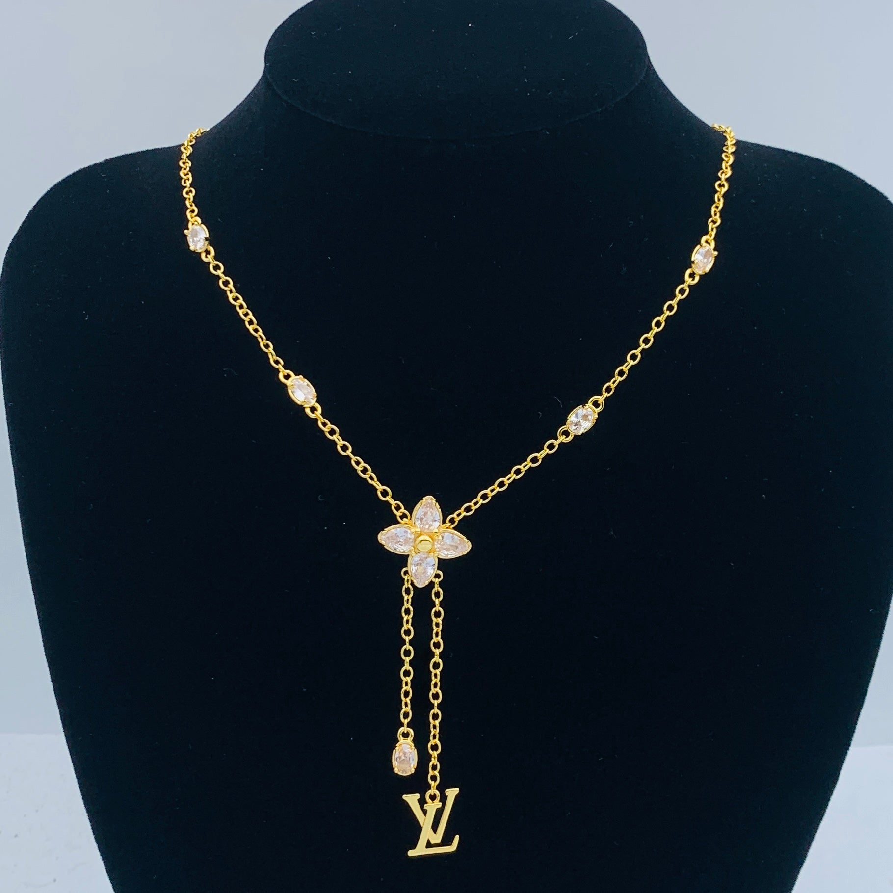 LuxluxHouse Low Price And High Quality Accessories Louis Vuitton