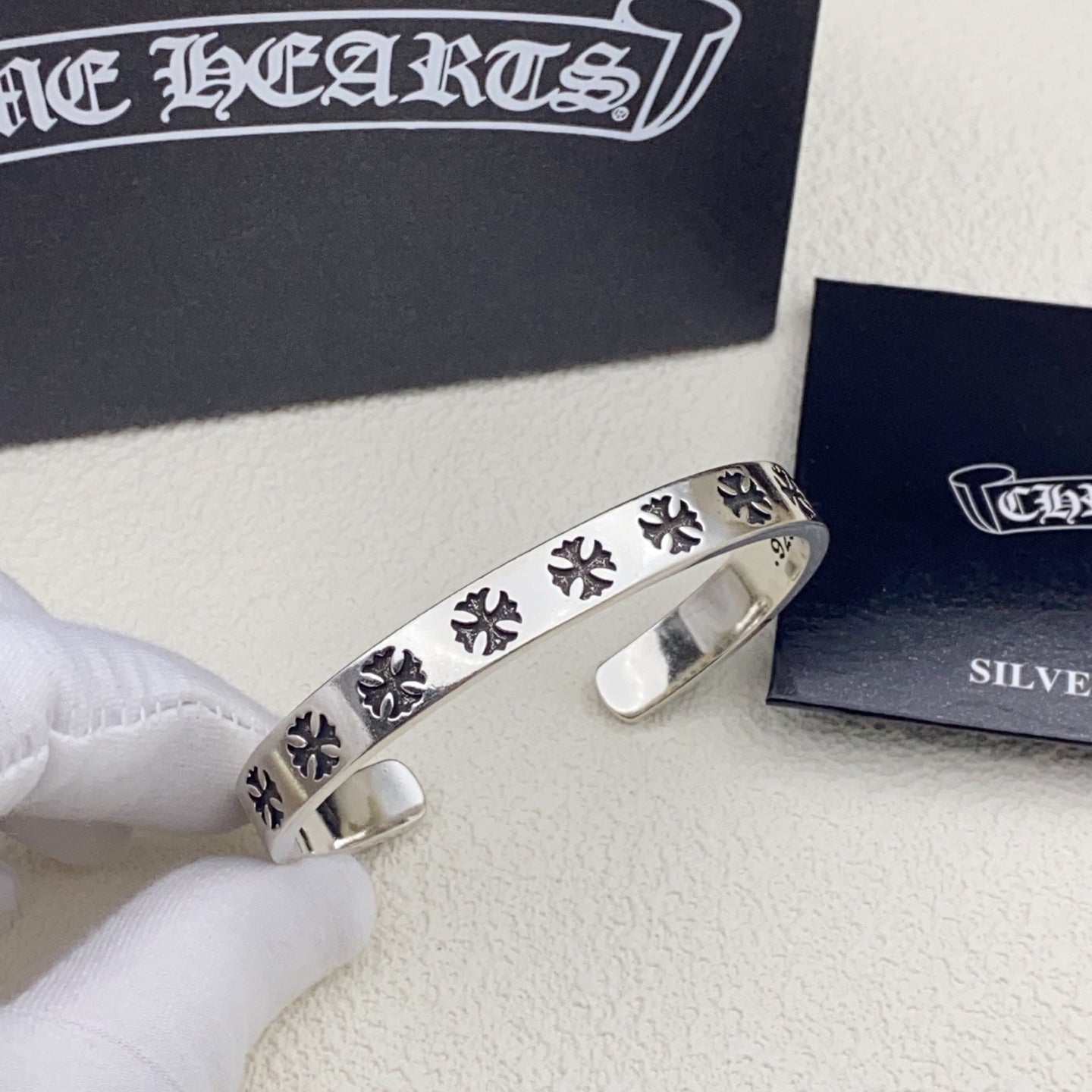 LuxluxHouse Low Price And High Quality Accessories Chrome Hearts