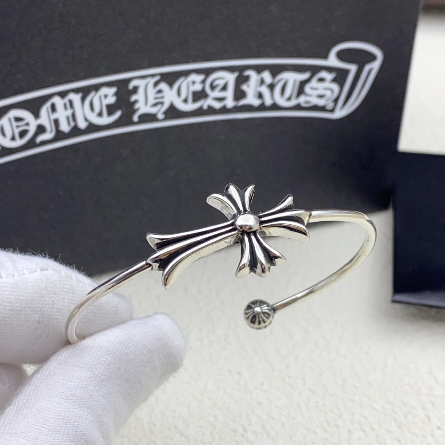 LuxluxHouse Low Price And High Quality Accessories Chrome Hearts