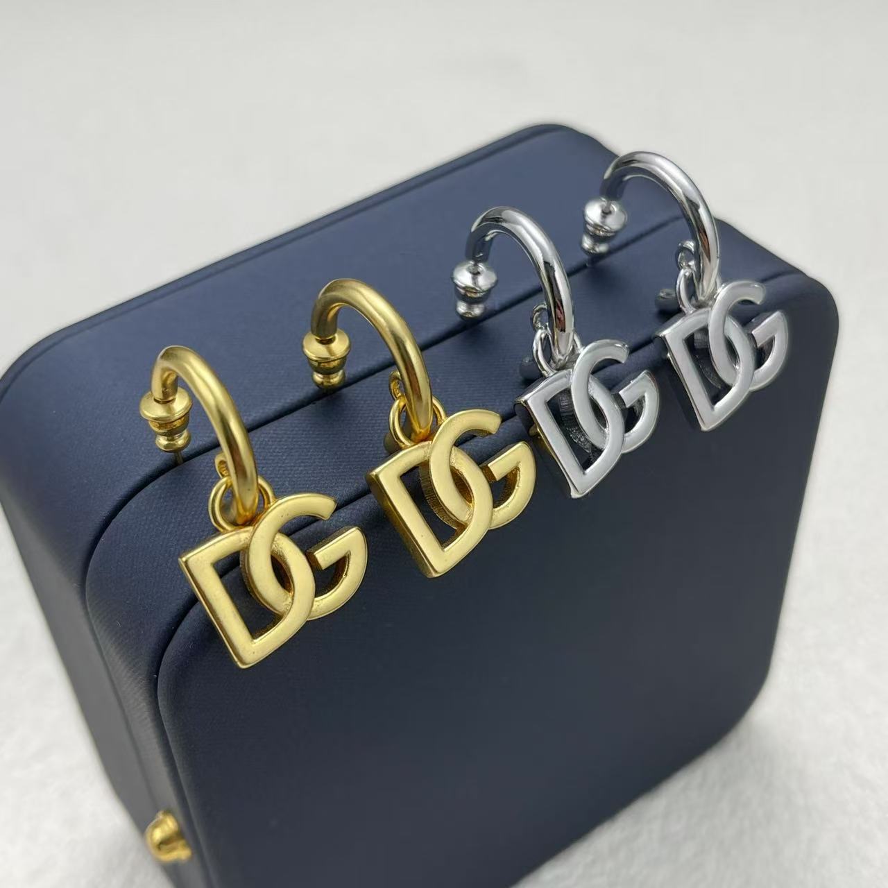 LuxluxHouse Low Price And High Quality Accessories Dolce & Gabbana