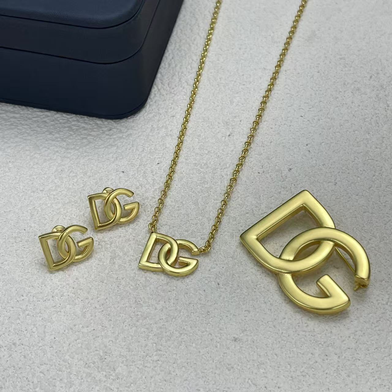 LuxluxHouse Low Price And High Quality Accessories Dolce & Gabbana