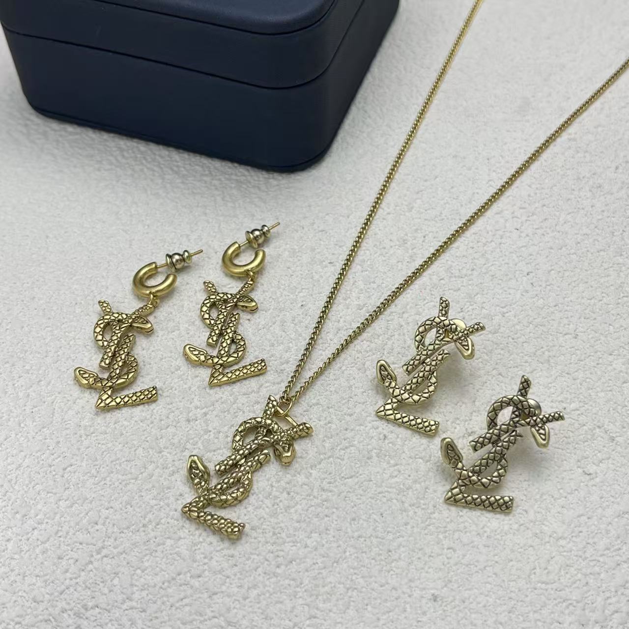 LuxluxHouse Low Price And High Quality Accessories YSL