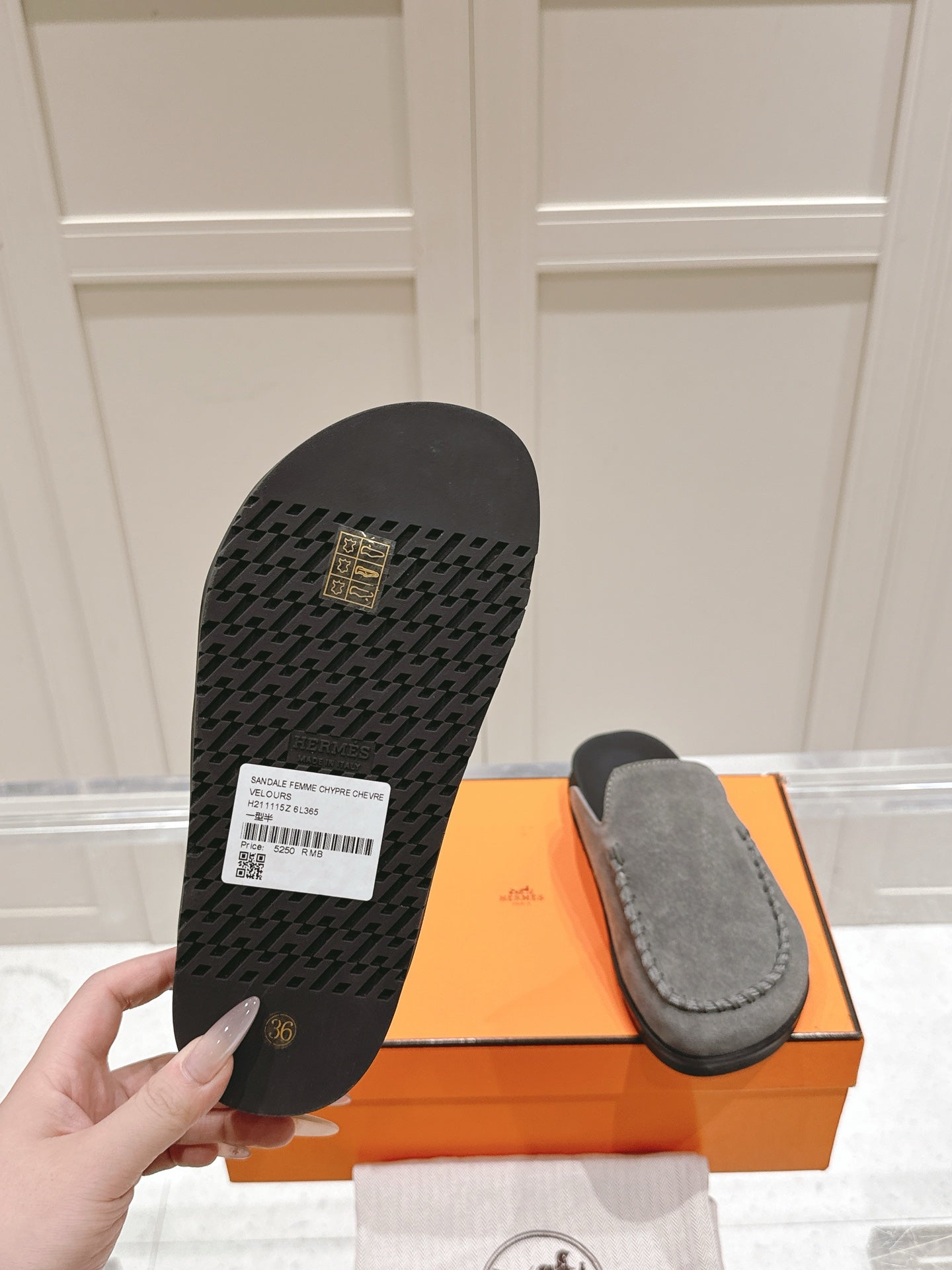 LuxluxHouse Best Quality Women Shoes Hermes
