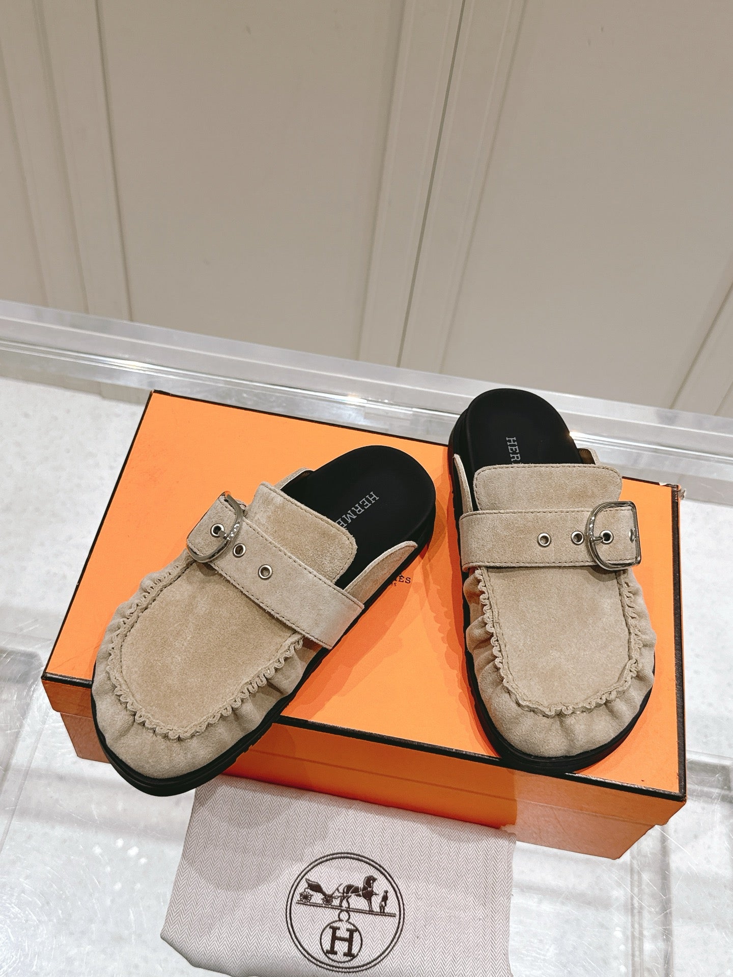 LuxluxHouse Best Quality Women Shoes Hermes