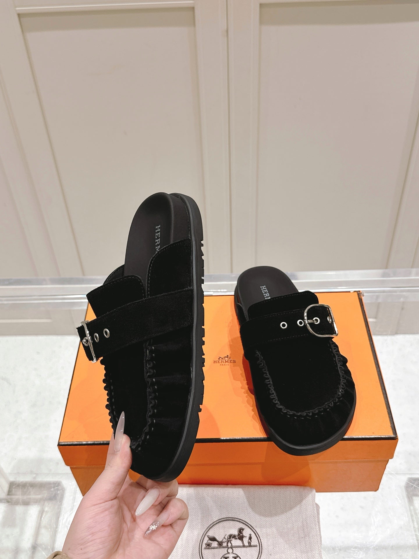 LuxluxHouse Best Quality Women Shoes Hermes