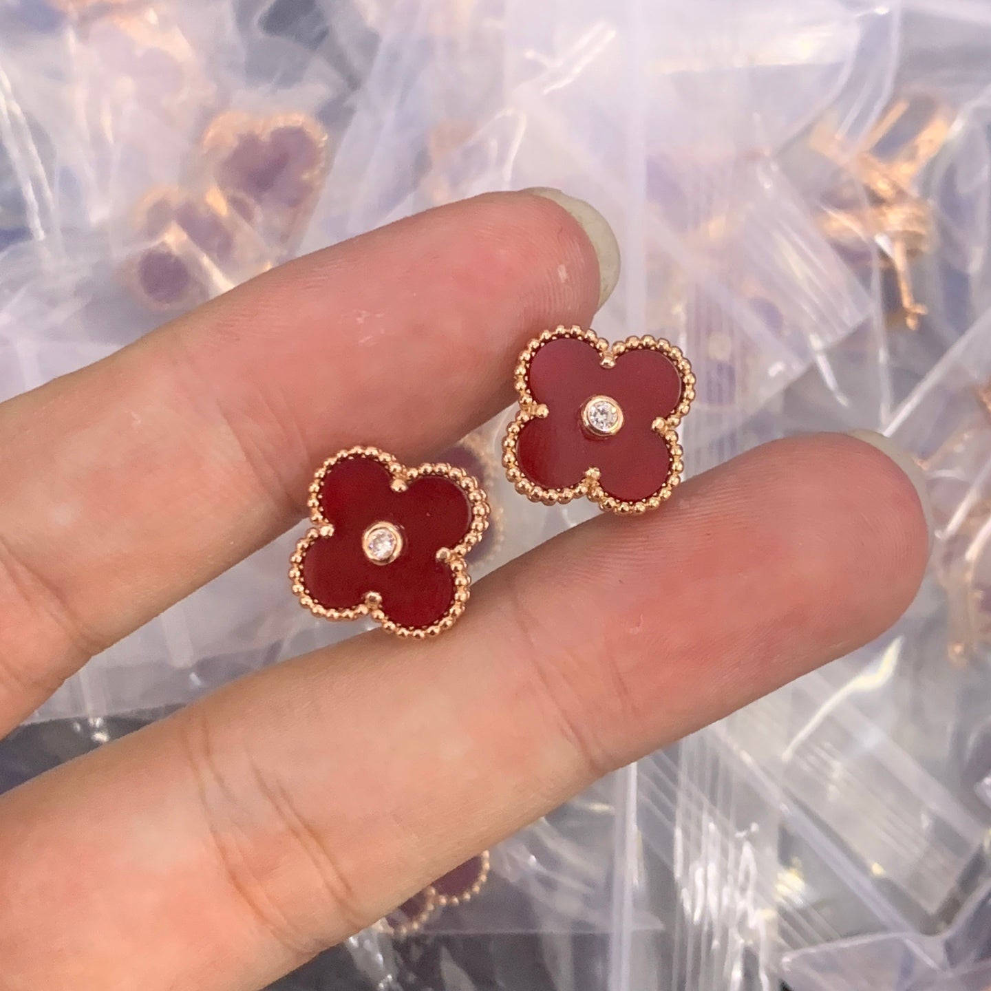 LuxluxHouse Low Price And High Quality Accessories Van Cleef & Arpels