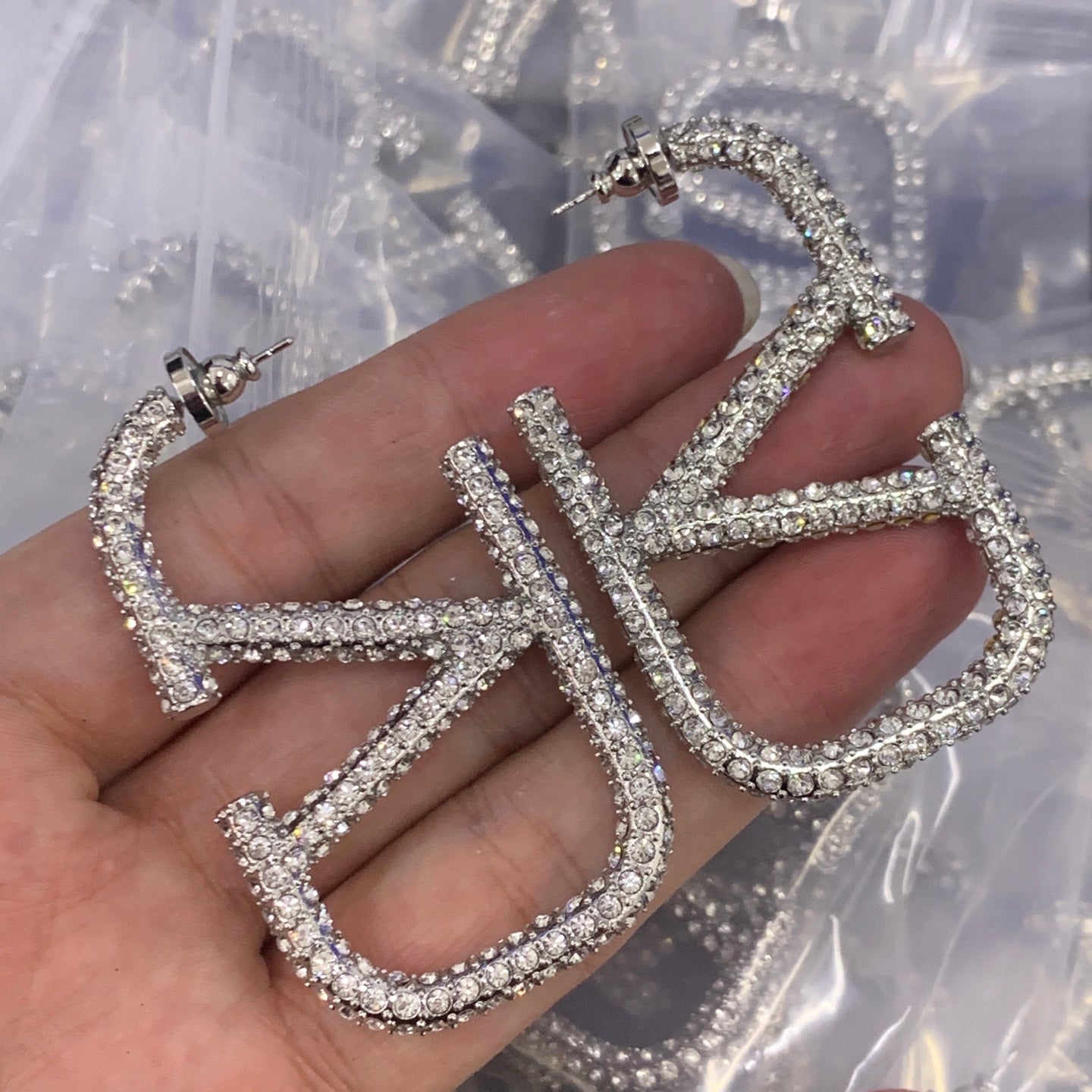 LuxluxHouse Low Price And High Quality Accessories Valentino