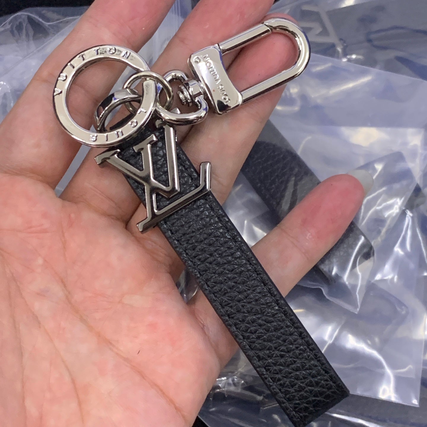 LuxluxHouse Low Price And High Quality Accessories Louis Vuitton