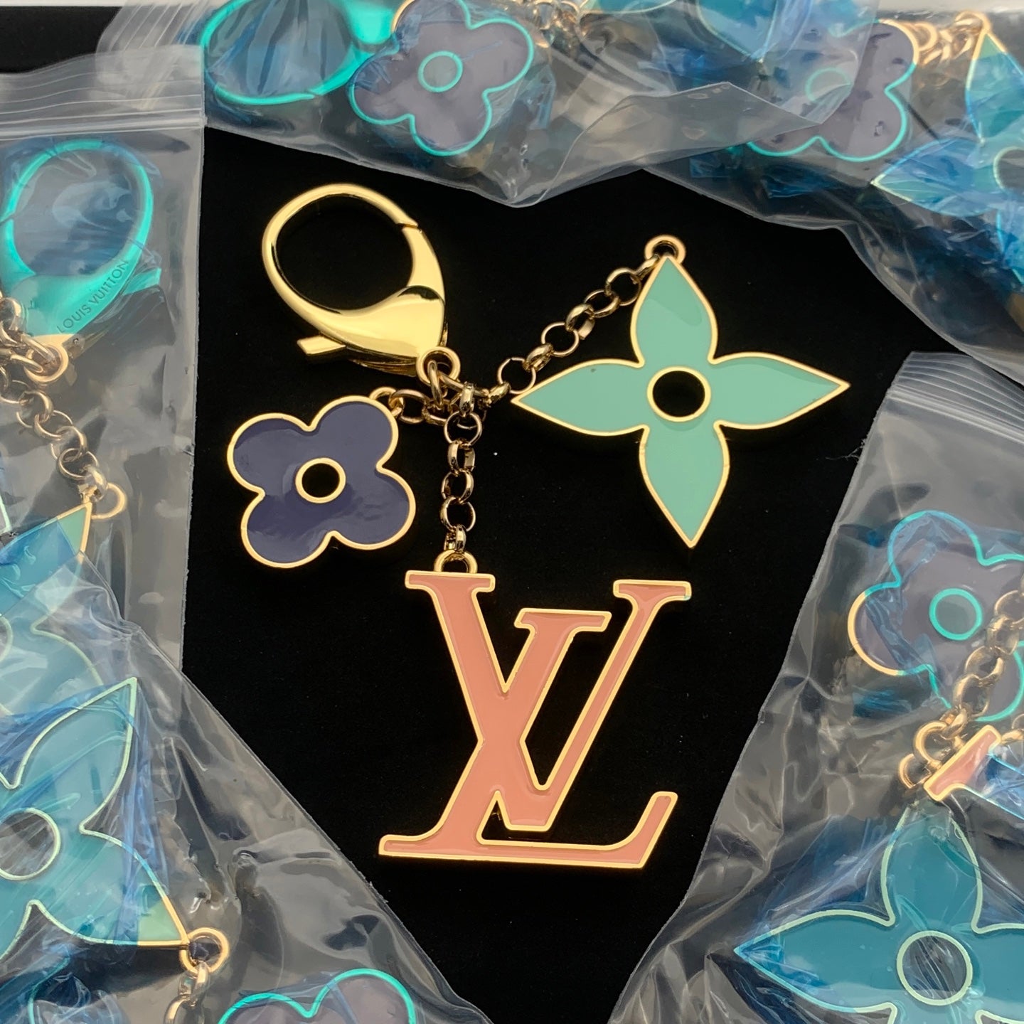 LuxluxHouse Low Price And High Quality Accessories Louis Vuitton