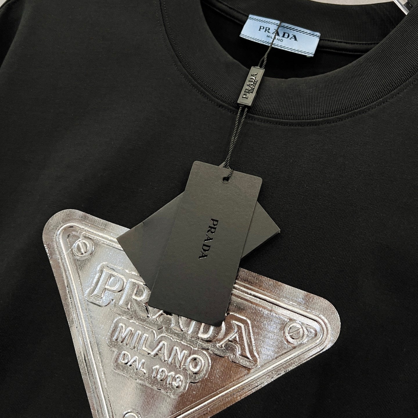 LuxluxHouse Best Quality Clothes T-shirt Prada