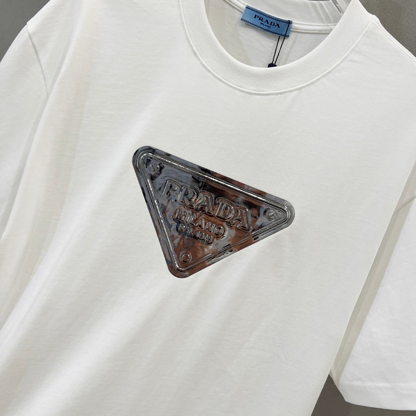 LuxluxHouse Best Quality Clothes T-shirt Prada