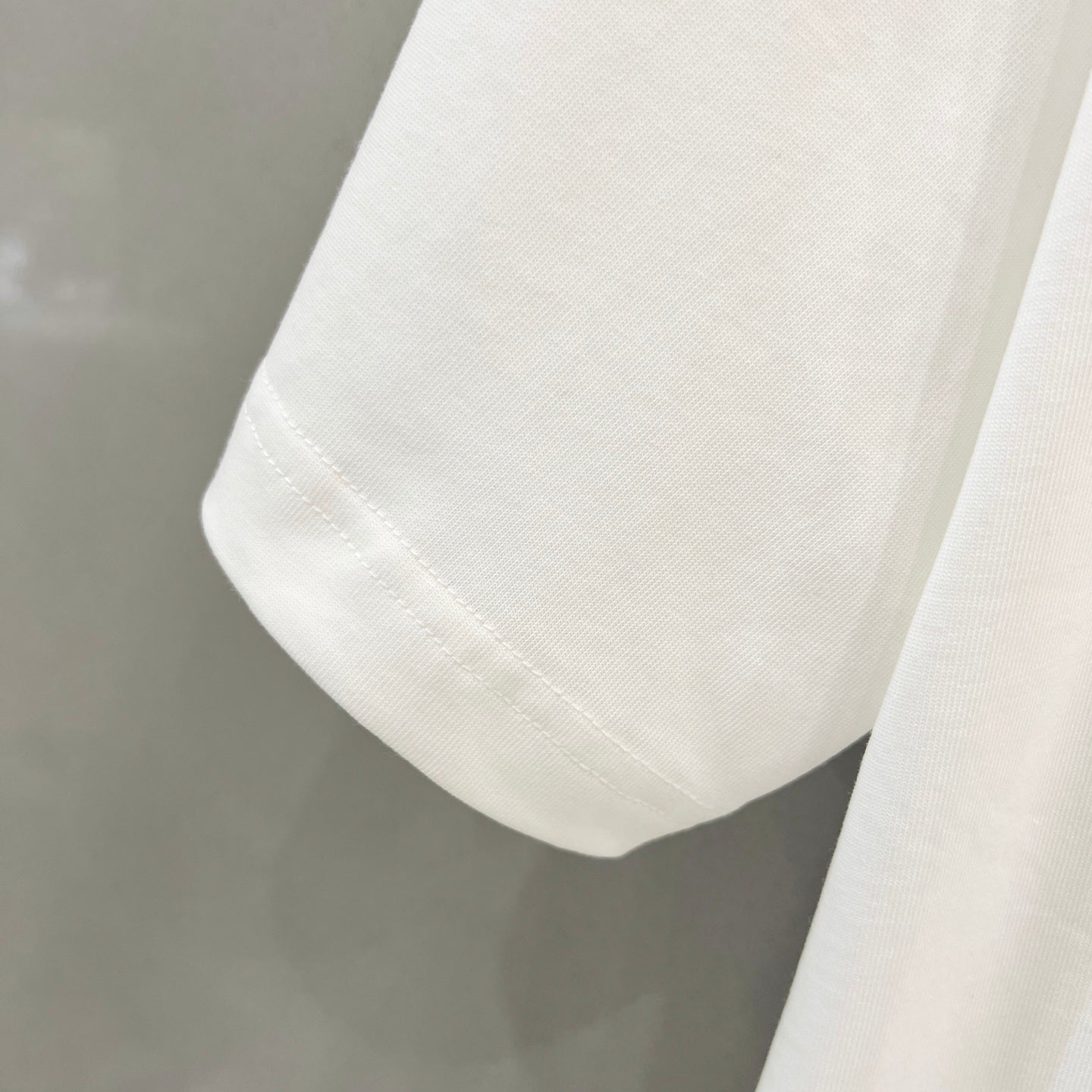 LuxluxHouse Best Quality Clothes T-shirt Prada