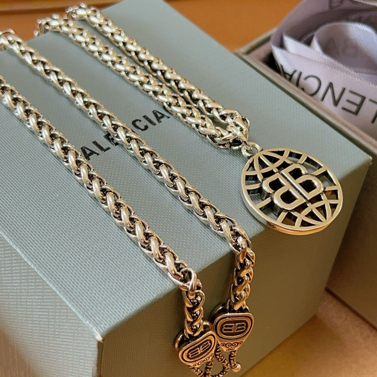 LuxluxHouse Best Quality Accessories Necklace Balenciaga