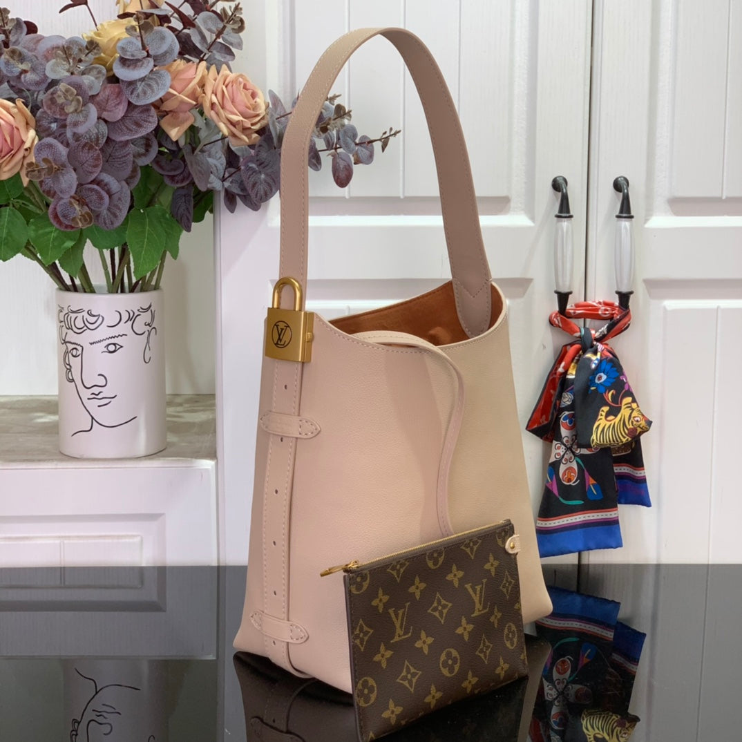 LuxluxHouse Best Quality Bags Louis Vuitton Women Men