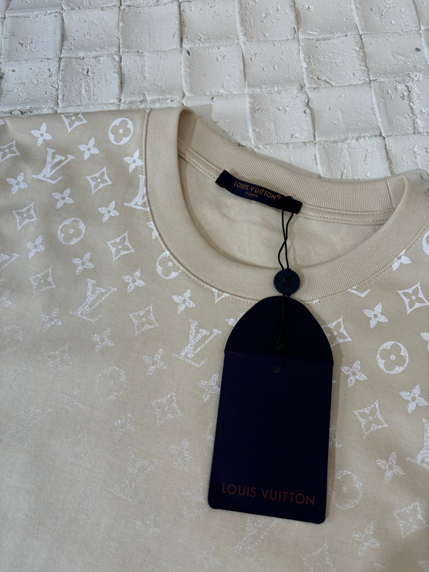 LuxluxHouse Best Quality Clothes T-shirt Louis Vuitton