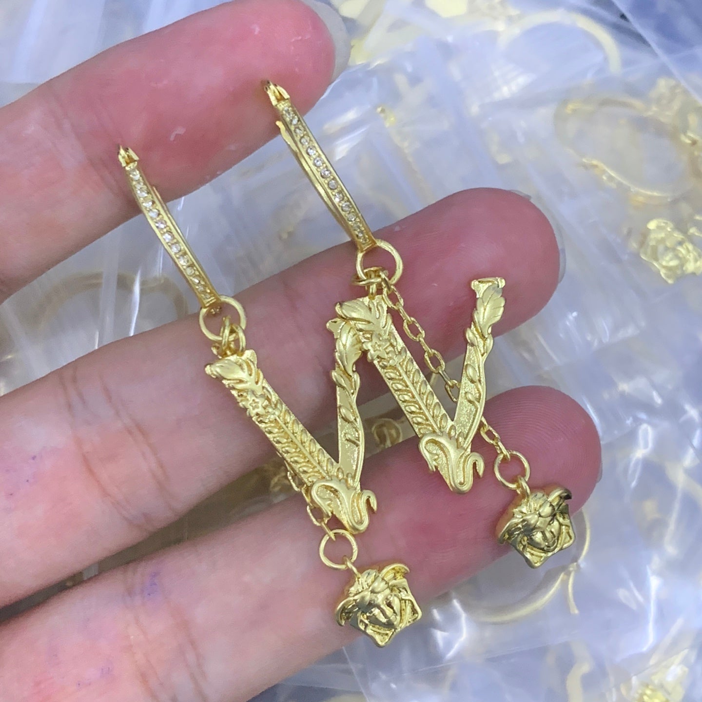 LuxluxHouse Low Price And High Quality Accessories Versace