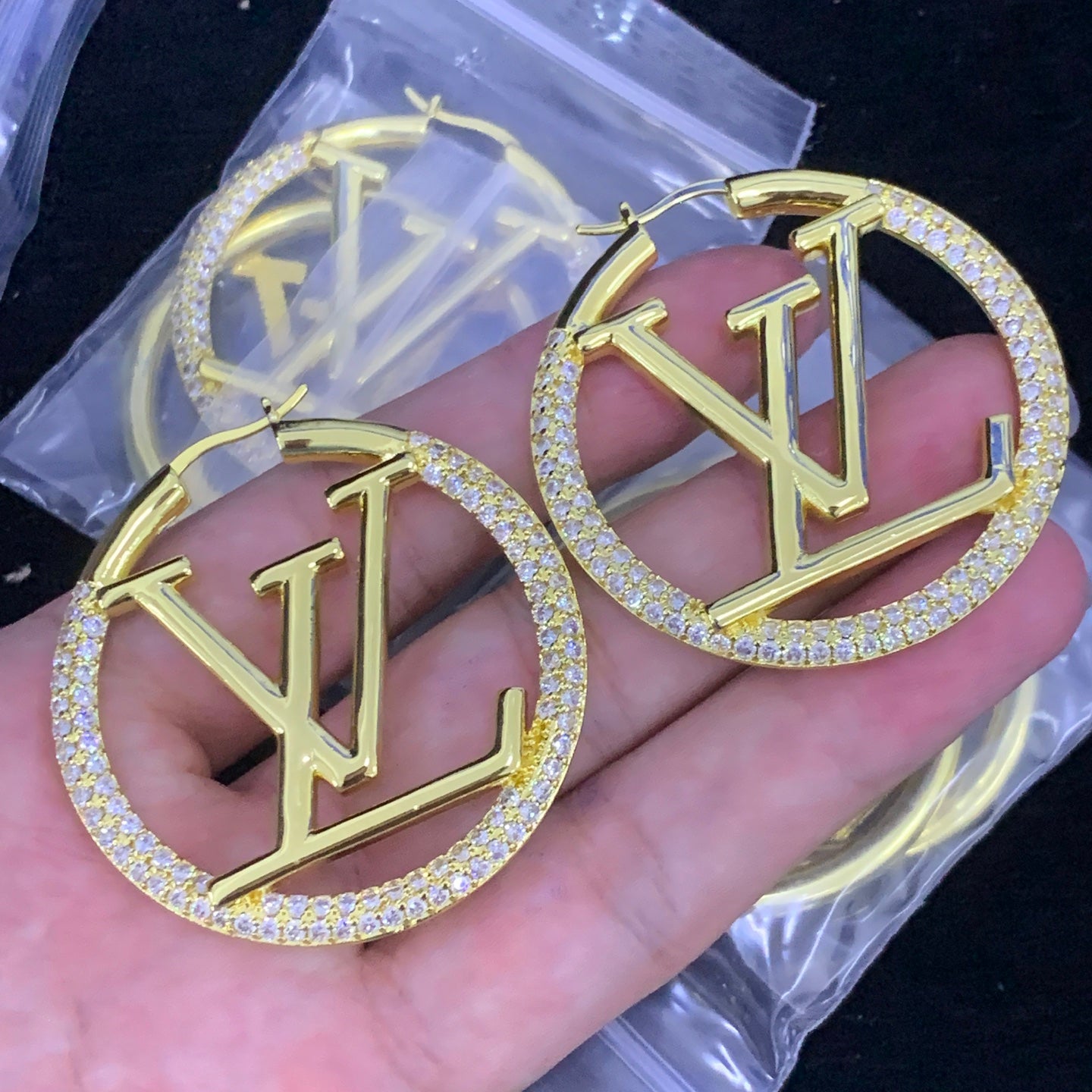 LuxluxHouse Low Price And High Quality Accessories Louis Vuitton