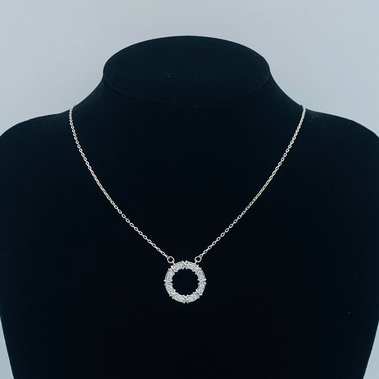 LuxluxHouse Low Price And High Quality Accessories Tiffany