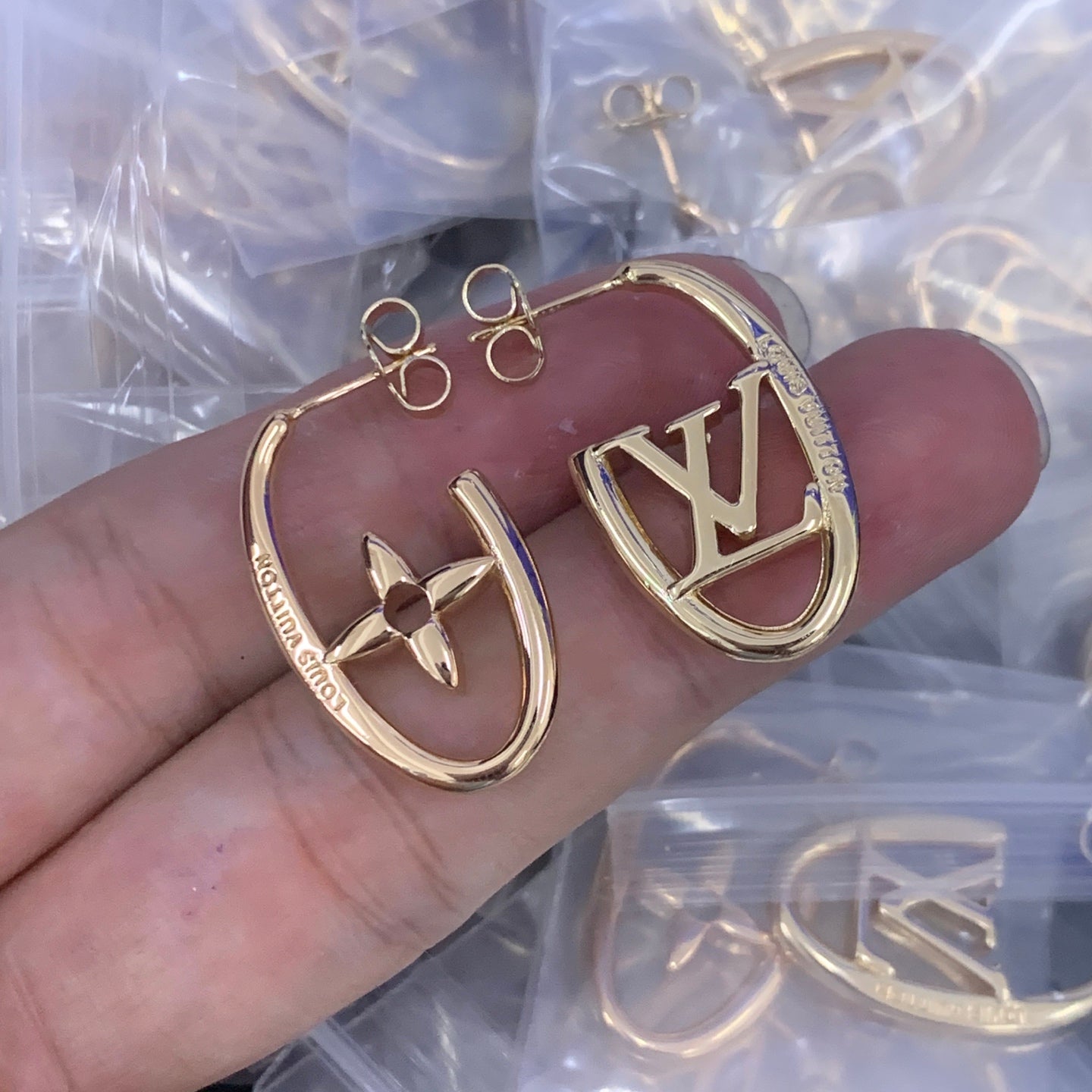 LuxluxHouse Low Price And High Quality Accessories Louis Vuitton