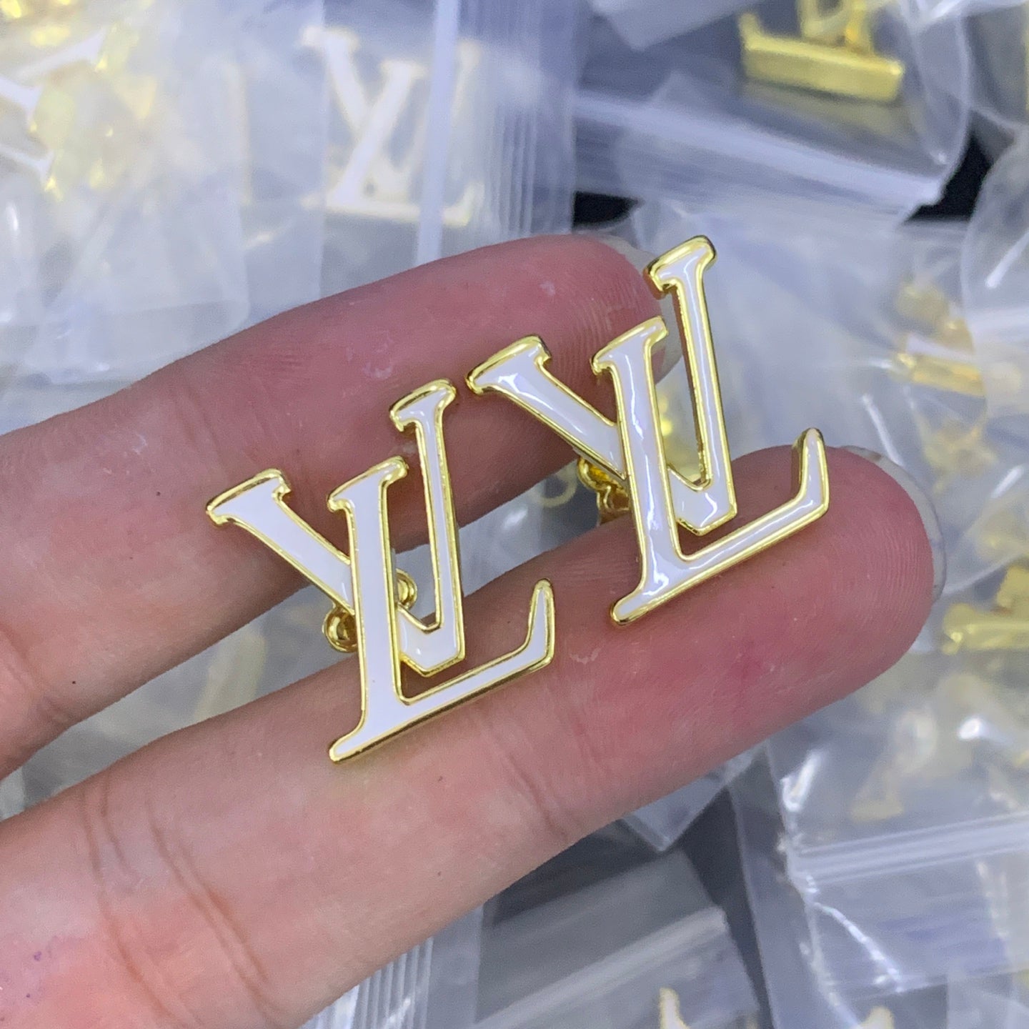 LuxluxHouse Low Price And High Quality Accessories Louis Vuitton