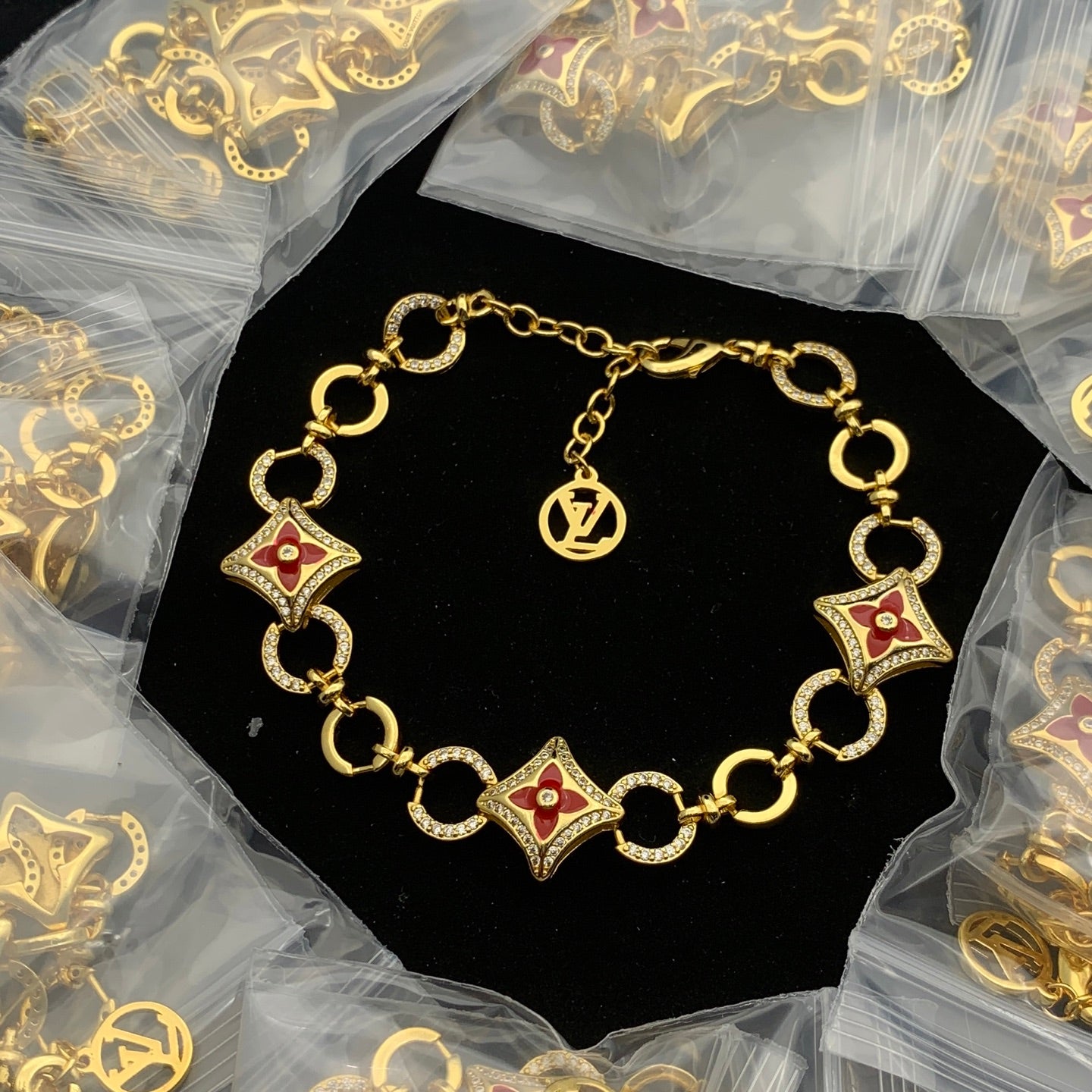 LuxluxHouse Low Price And High Quality Accessories Louis Vuitton