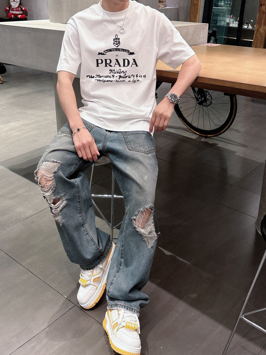 LuxluxHouse Best Quality Clothes T-shirt Prada