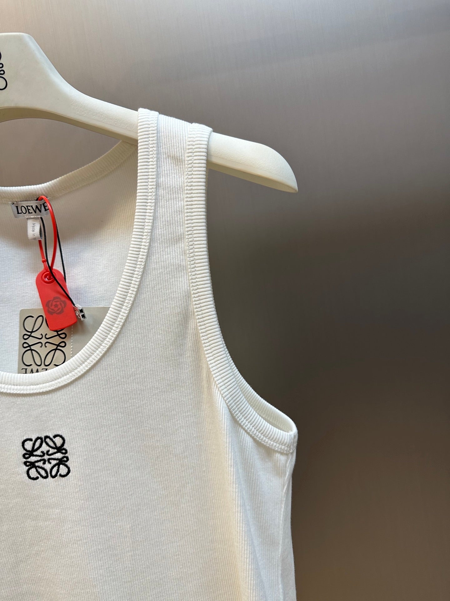 LuxluxHouse Best Quality Clothes T-shirt Loewe